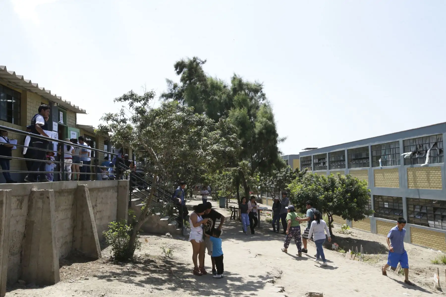 Ciudadanos de Chorrillos votan al Referendum 2018.  Foto: ANDINA/Melina Mejía