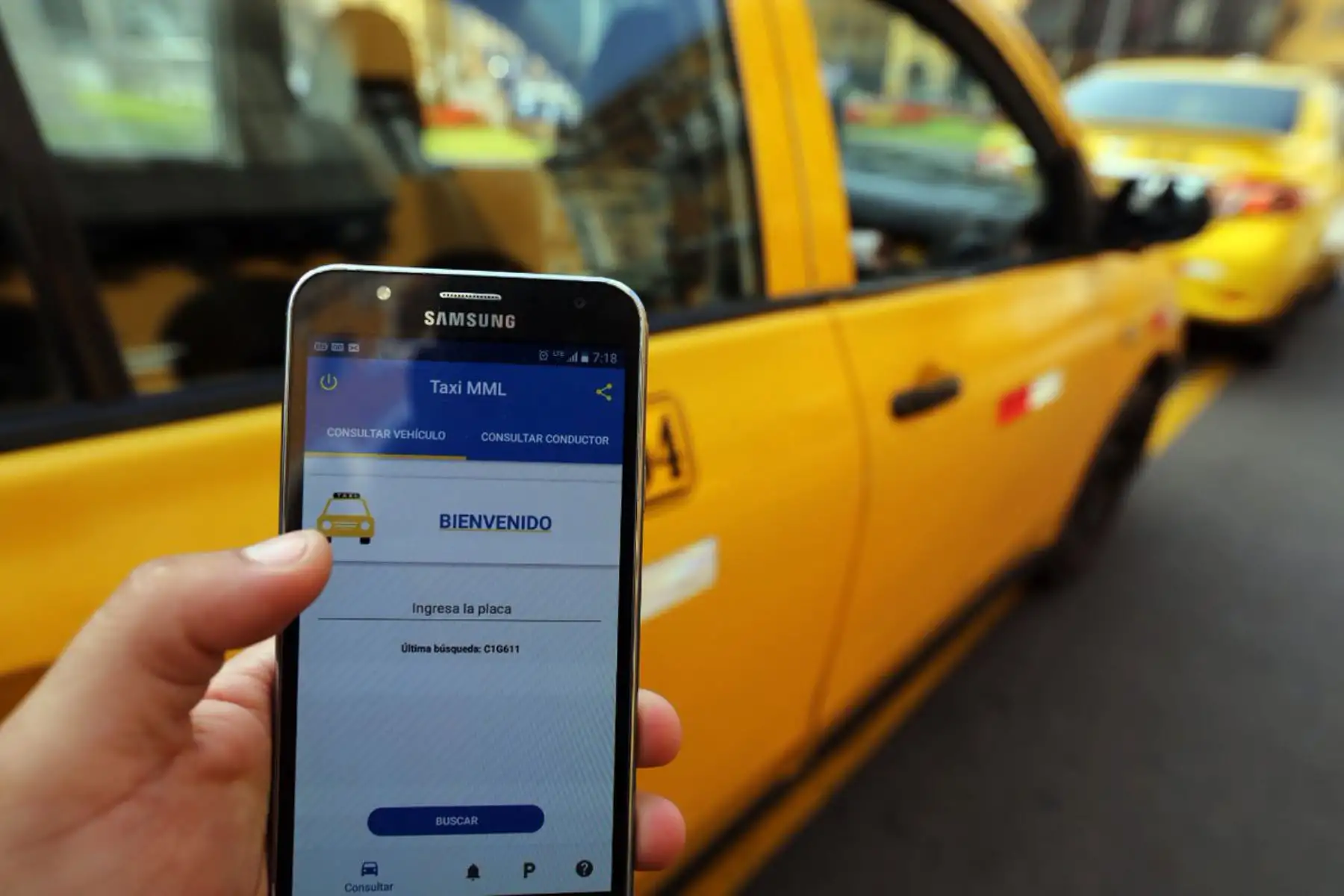 La Municipalidad de Lima presentará el primer aplicativo móvil municipal en el país que permite conocer los datos oficiales de los vehículos y conductores autorizados por dicha comuna para prestar el servicio de la ciudad.
Foto: ANDINA/MML