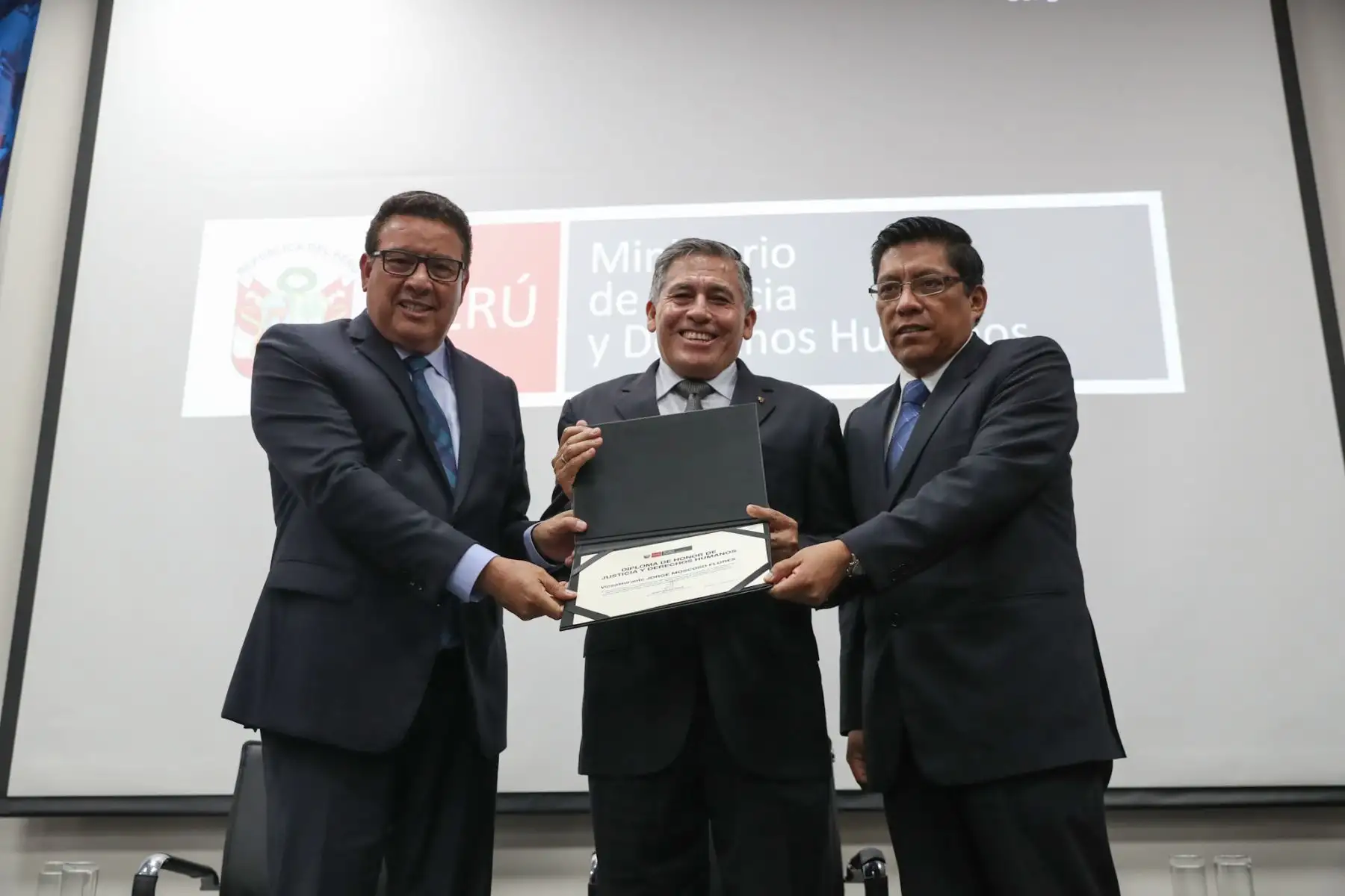 Ministros de Defensa y Justicia, firmaron convenio por los Derechos Humanos. Foto: ANDINA/MINDEF