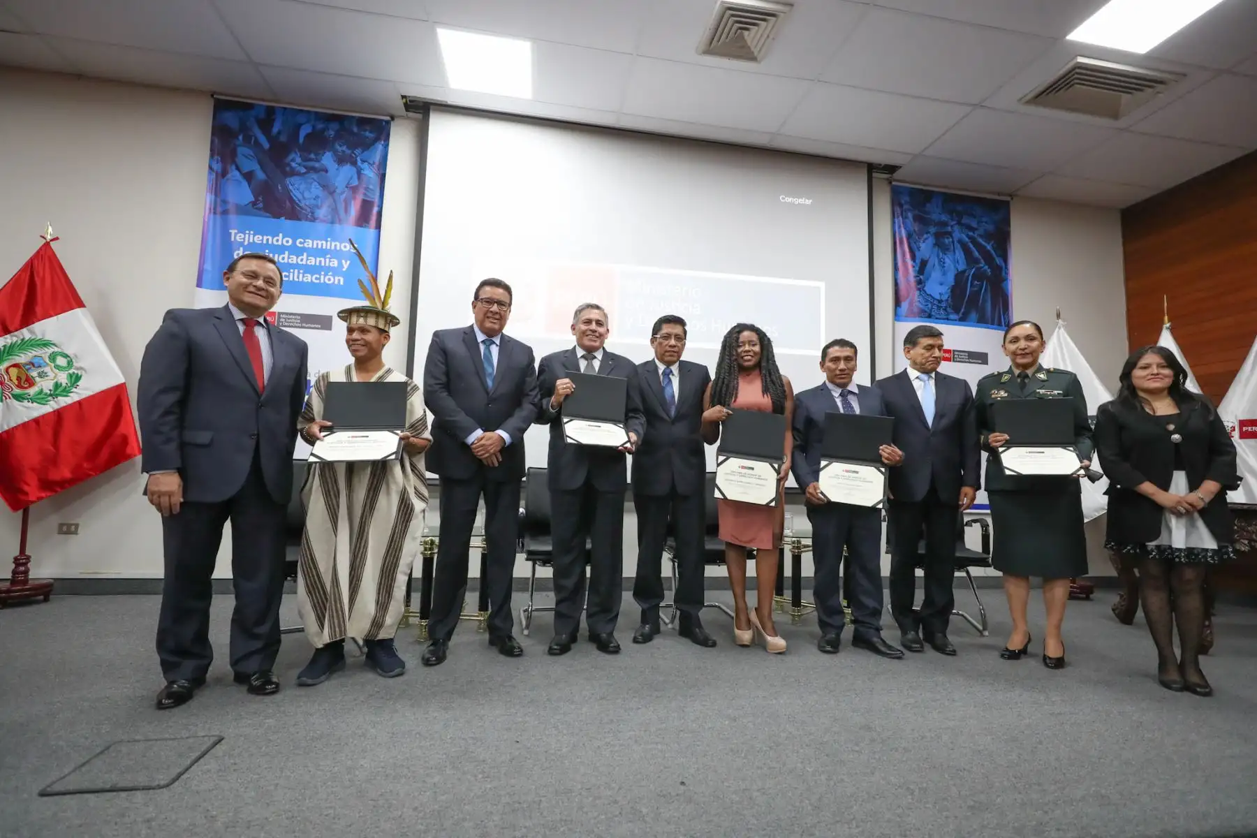 Ministros de Defensa y Justicia, firmaron convenio por los Derechos Humanos. Foto: ANDINA/MINDEF