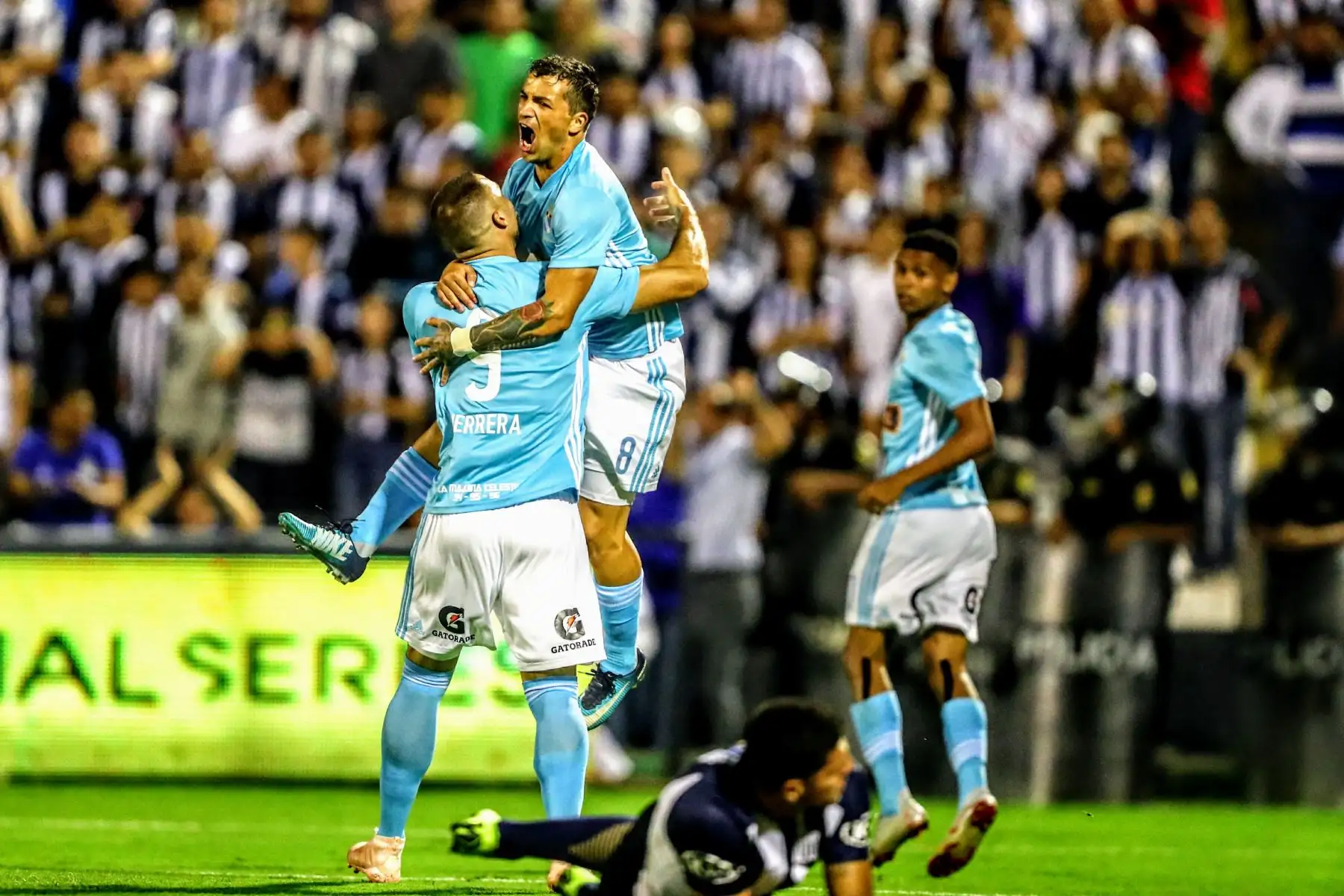 Alianza Lima y Sporting Cristal protagonizan la primera final del campeonanto nacional. Foto: ANDINA/Luis Iparraguirre