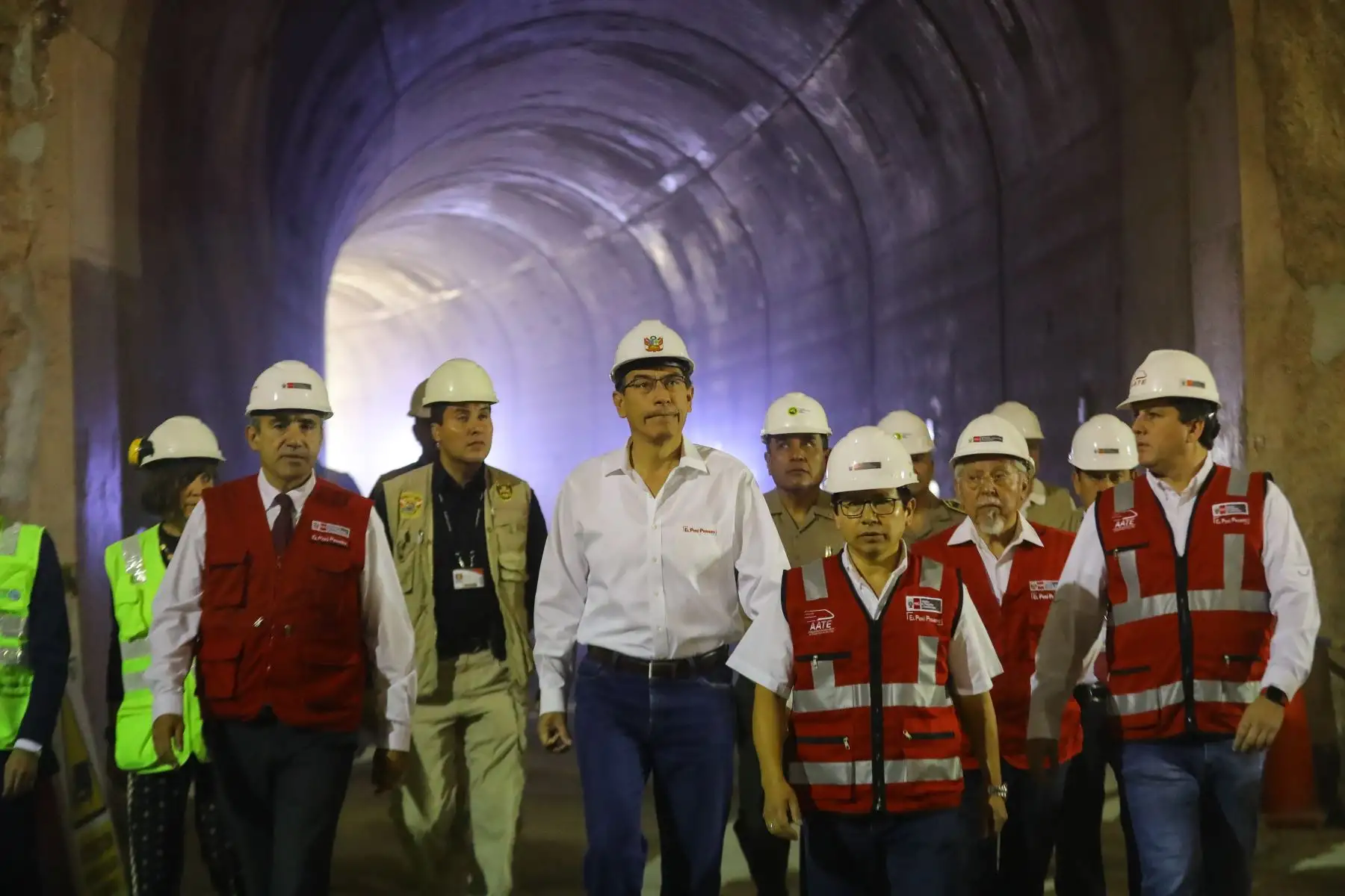 El presidente de la República, Martín Vizcarra, supervisa los trabajos que se realizan en la Línea 2 del Metro de Lima y participa en la presentación del nuevo cronograma de ejecución de esta gran obra.Foto: ANDINA/Juan Carlos Guzman/Prensa Presidencia