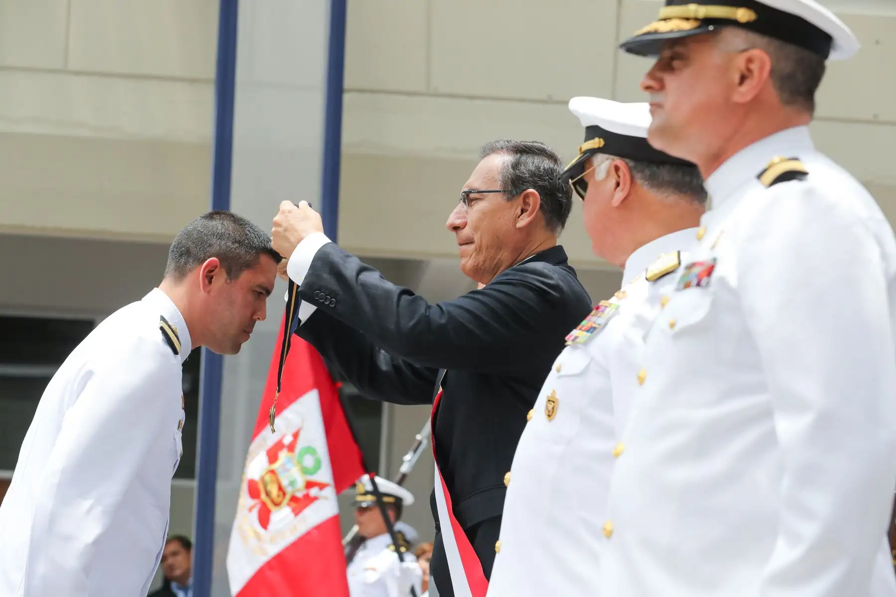 Jefe del Estado, Martín Vizcarra, participa en la clausura del año académico de la Escuela de Marina Mercante 