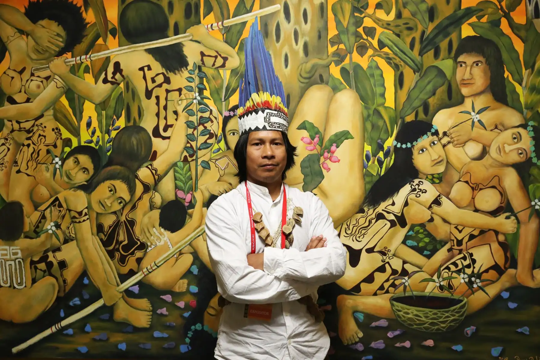 El pintor Bruce Rubio nos ofrece la cosmovisión de la selva en sus lienzos. Foto: ANDINA/Melina Mejía
