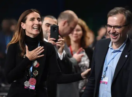 La ministra de Medio Ambiente de Chile, Carolina Schmidt, reacciona después de que Chile fuera nombrado para albergar la conferencia COP25 Foto: AFP