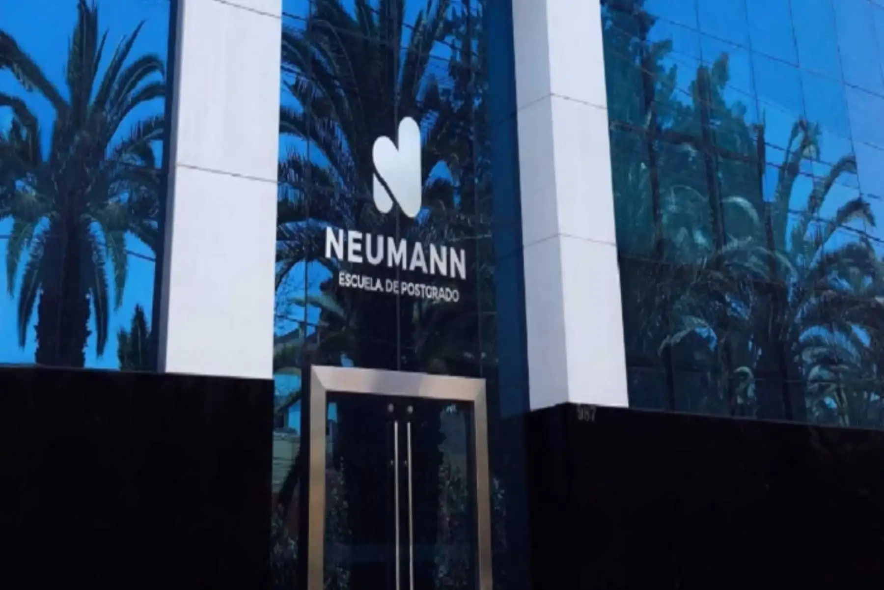 La Superintendencia Nacional de Educación Superior Universitaria (Sunedu) otorgó la licencia institucional a la Escuela de Postgrado Neumann Business School por un periodo de 6 años, tras corroborar que esta cumple las Condiciones Básicas de Calidad (CBC) propuestas por la Ley Universitaria.
