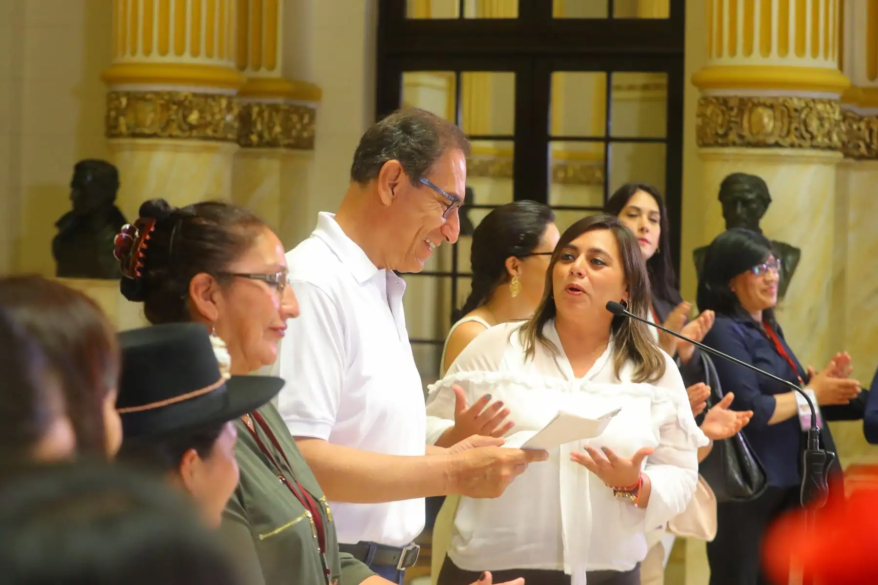 Jefe de Estado Martín Vizcarra se reuniò con 55 alcaldesas distritales y provinciales electas, en Palacio de Gobierno.Foto: ANDINA/Prensa Presidencia