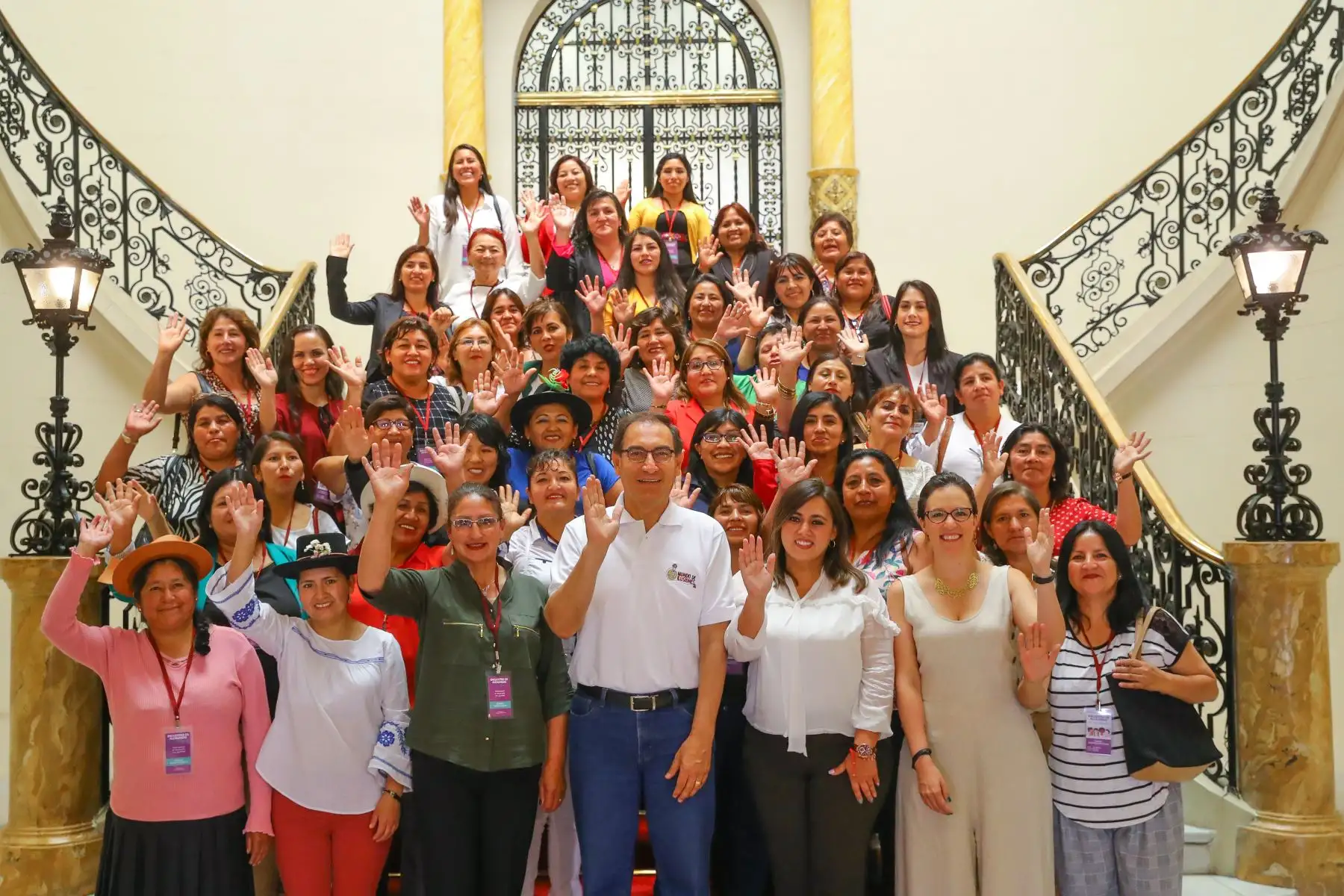 Jefe de Estado Martín Vizcarra se reuniò con 55 alcaldesas distritales y provinciales electas, en Palacio de Gobierno.Foto: ANDINA/Prensa Presidencia