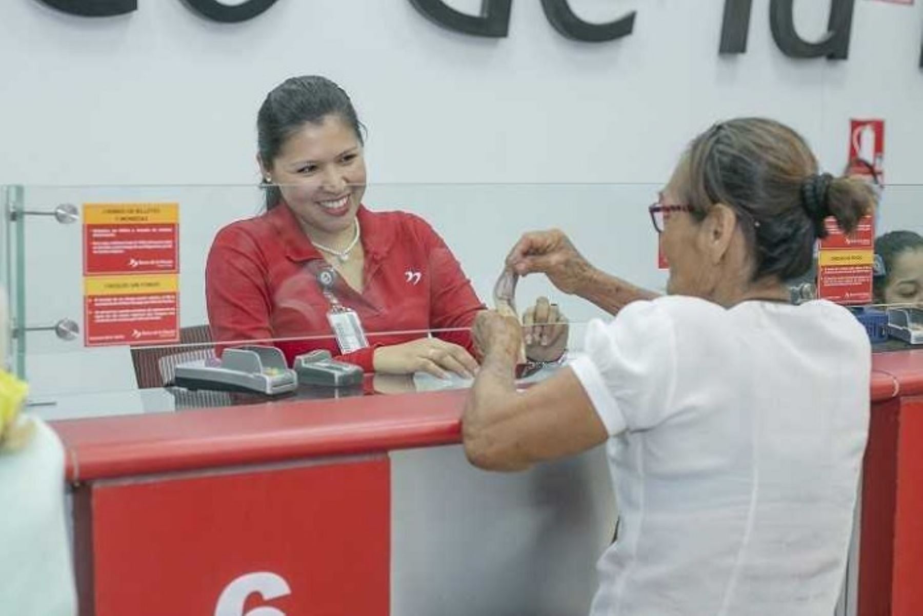 Banco de la Nación (BN) atiende hoy domingo 16 a los beneficiarios de Pensión 65, en un horario especial que rige desde las 07:00 hasta las 14:00 horas en las ciudades de Huaraz (Áncash), Pucallpa (Ucayali) y Puno; mientras que en Iquitos (Loreto) se extenderá una hora más.