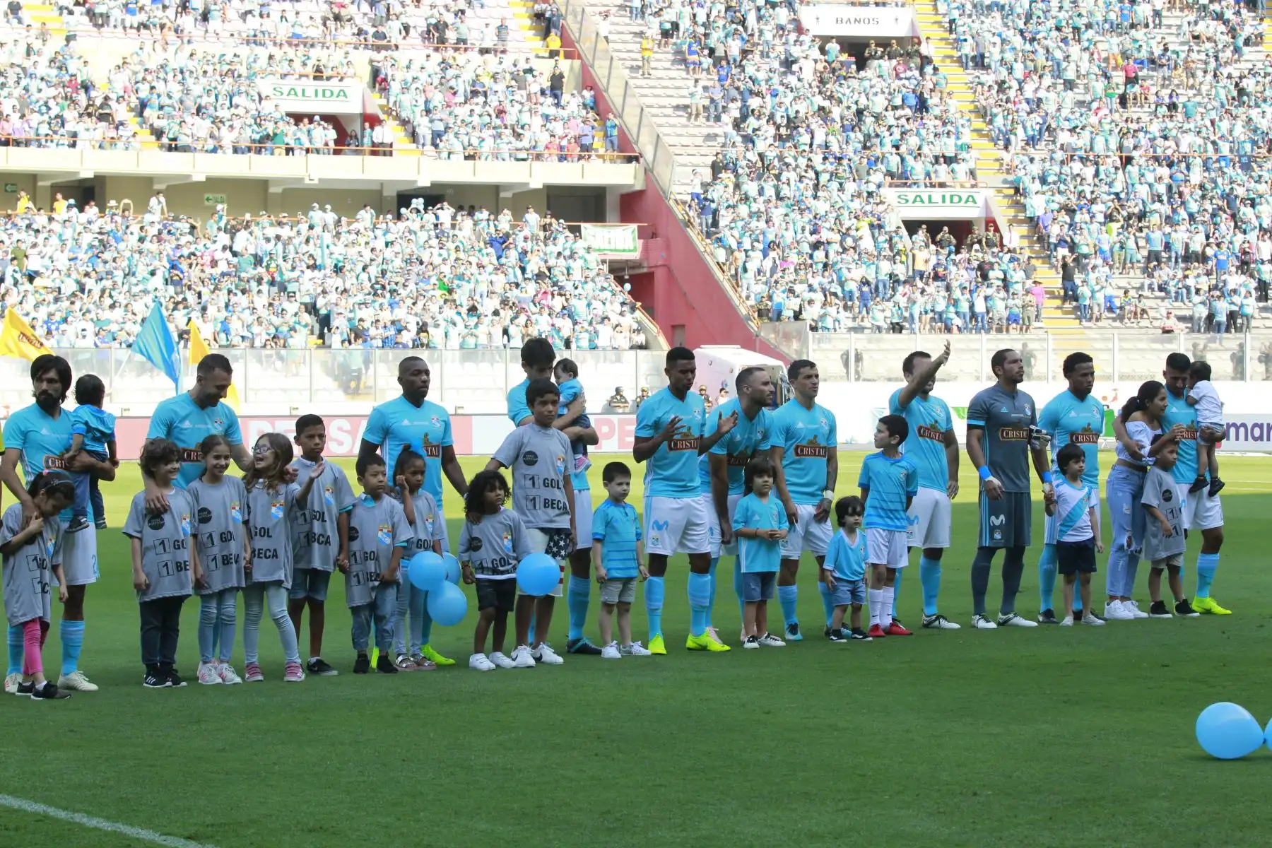 Sporting Cristal gana 2 a 0 a  Alianza Lima. Por la segunda final del descentralizado 2018,en el estadio nacional.Foto:ANDINA/ Jhony Laurente