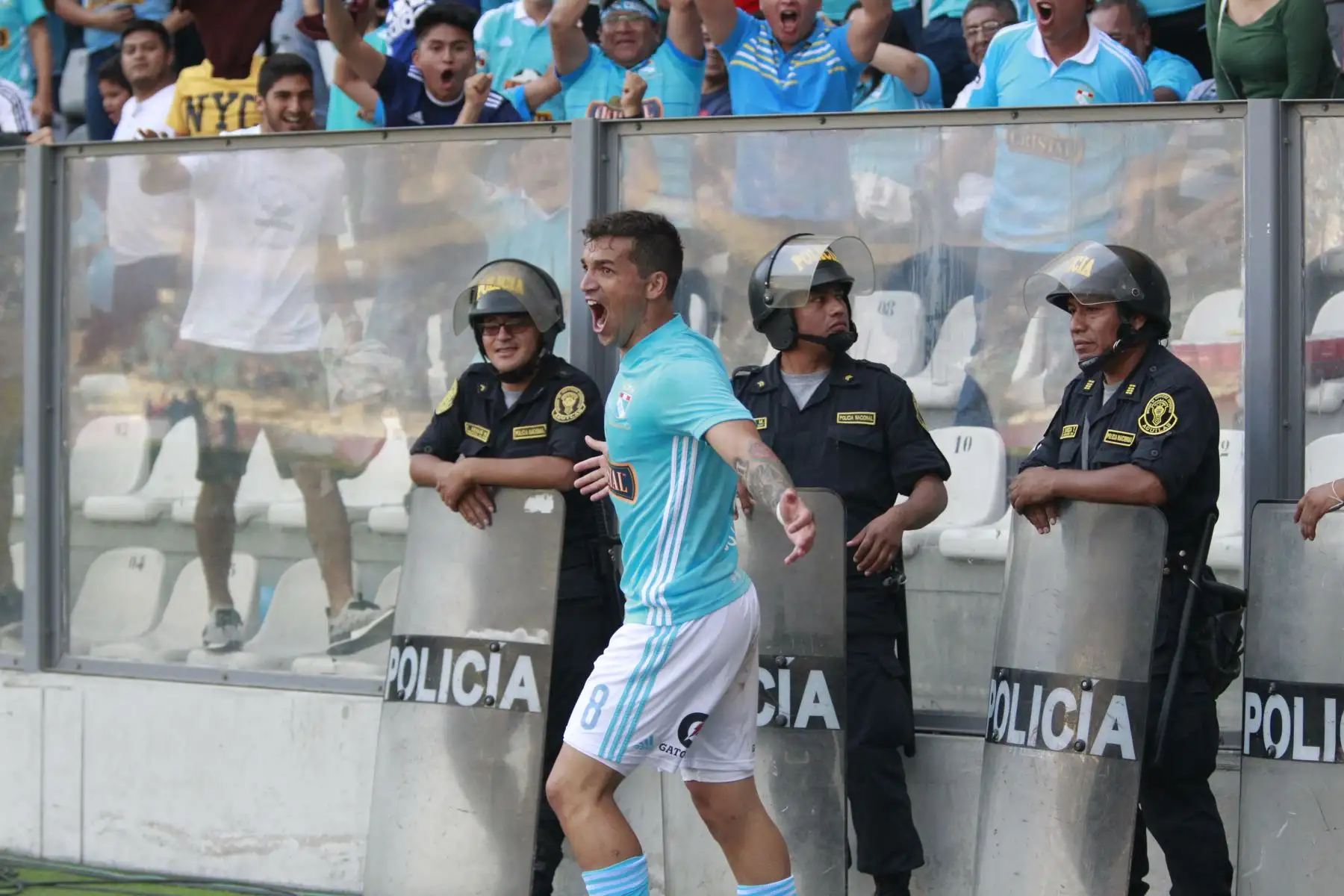 Sporting Cristal gana 2 a 0 a  Alianza Lima. Por la segunda final del descentralizado 2018,en el estadio nacional.Foto:ANDINA/ Jhony Laurente