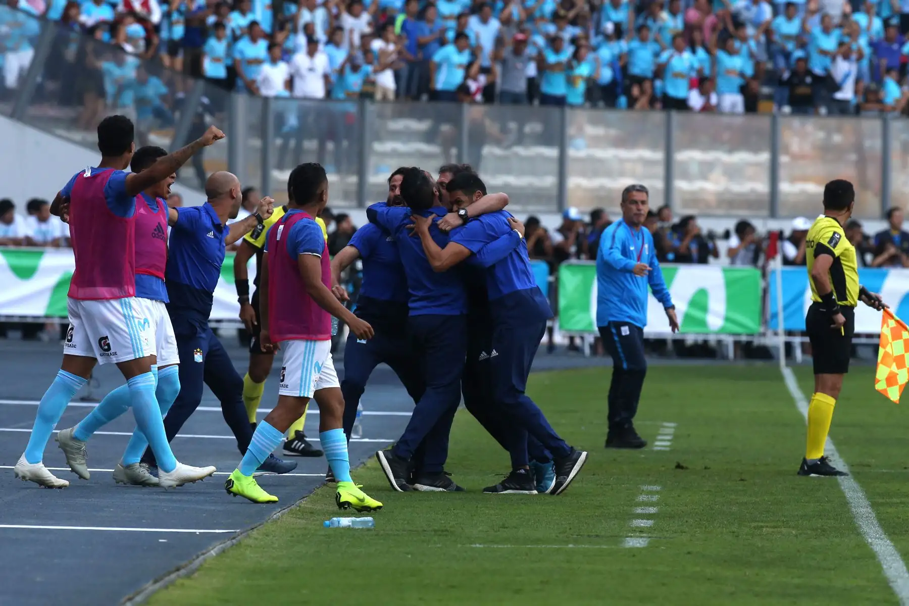 Cristal golea 3-0 a Alianza Lima y se proclama campeón nacional, en el estadio nacional. Foto: ANDINA/Vidal Tarqui