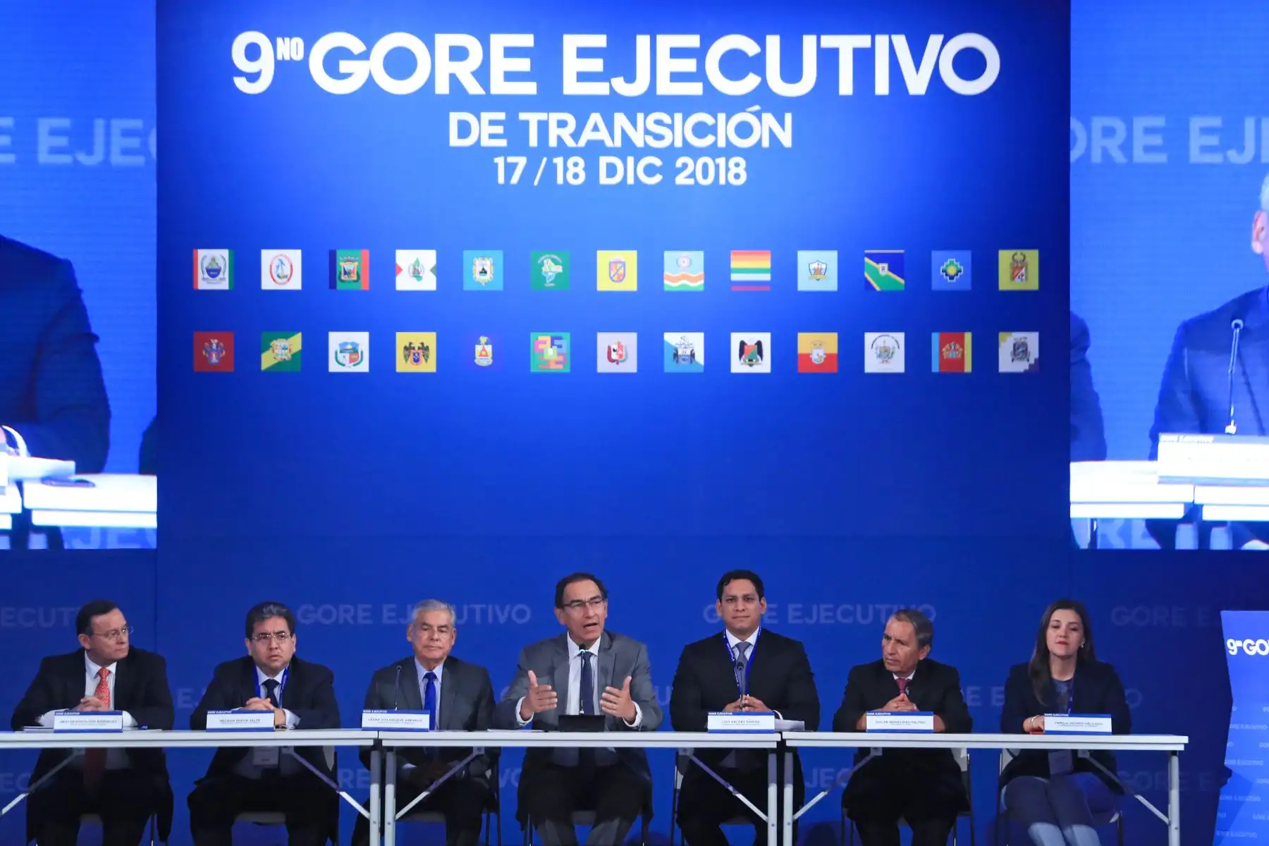 Presidente Vizcarra, junto al Jefe del Gabinete, Cesar Villanueva, dan inicio al Noveno Gore Ejecutivo, que se lleva a cabo en el Centro de Convenciones de Lima. Foto: ANDINA/Prensa Presidencia