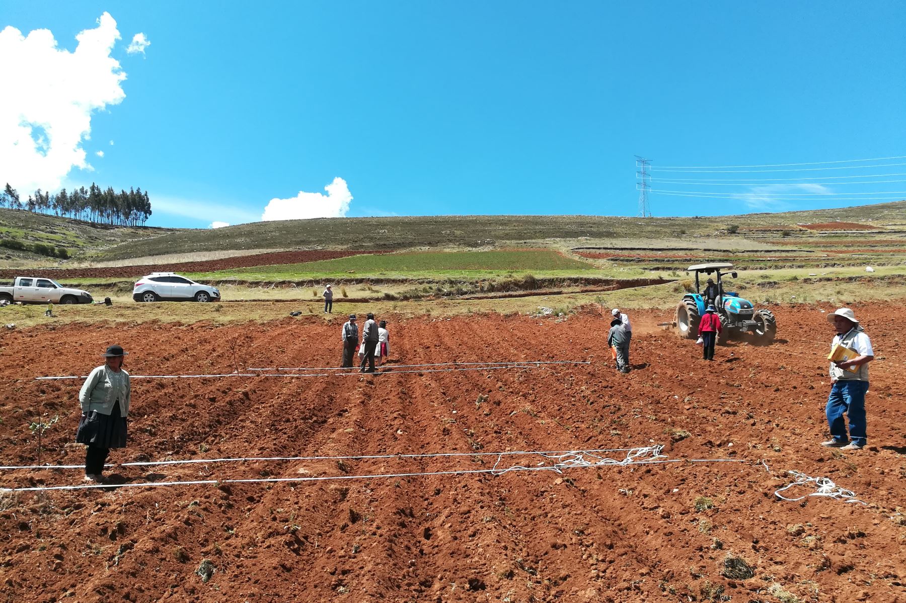 Agricultores de Huancavelica son capacitados por el INIA para producir quinua de calidad. ANDINA/Difusión