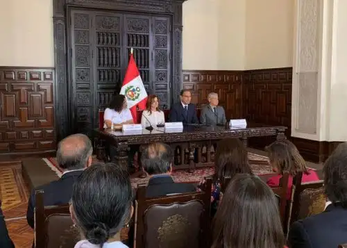 Presidente Martín Vizcarra promulgó ley que regula plástico de un solo uso.