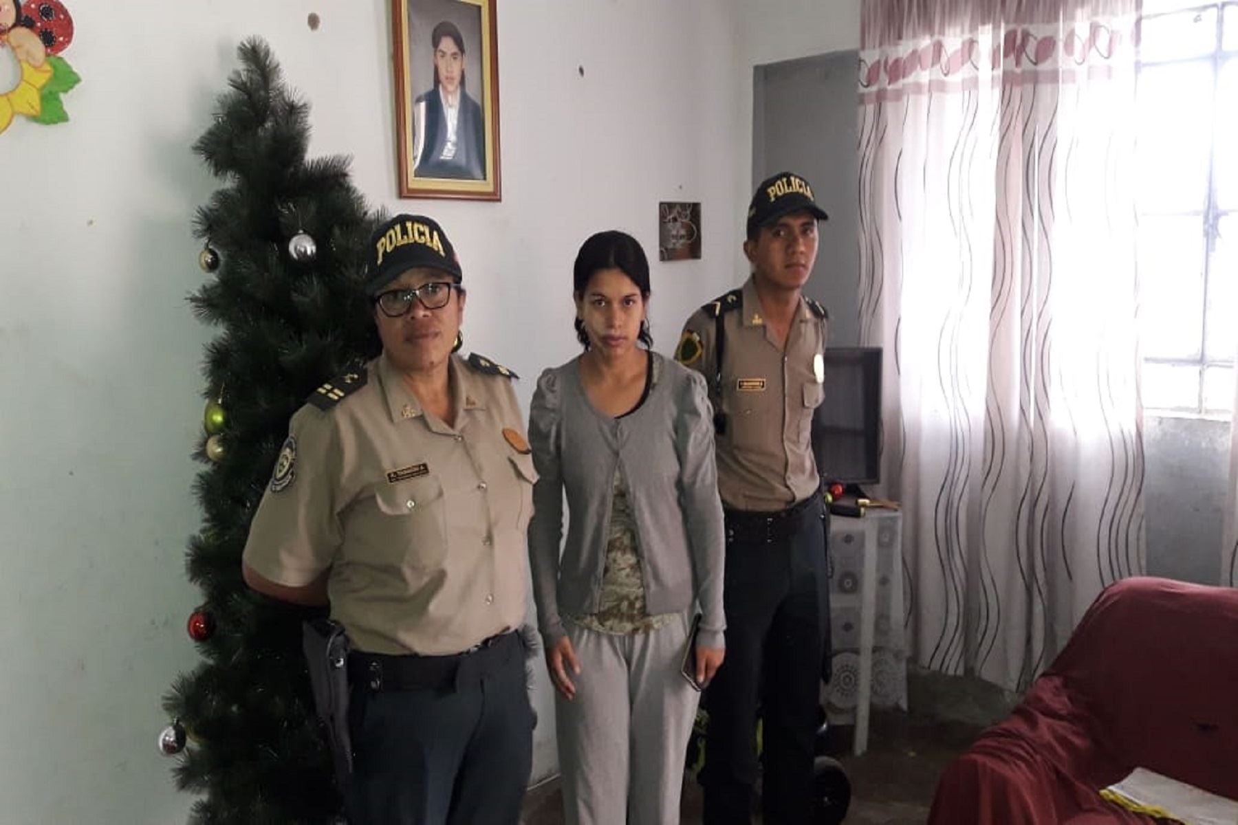 Resguardo policial permanente a Katherine Carbajal Navarro Foto: Mininter