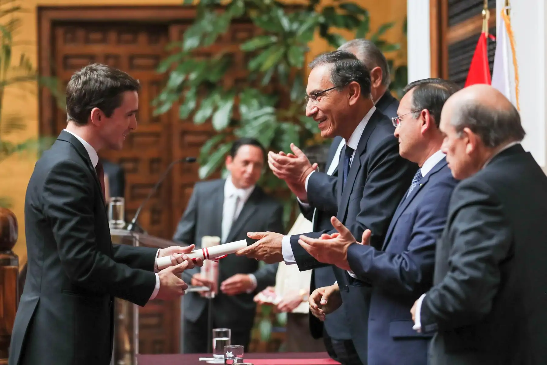 Presidente de la República,Martín Vizcarra, participa en la ceremonia central de graduación de la promoción ´’Mariscal Andrés Avelino Cáceres’ de la Academia Diplomática del Perú.Foto: ANDINA/Juan Carlos Guzman/Prensa Presidencia