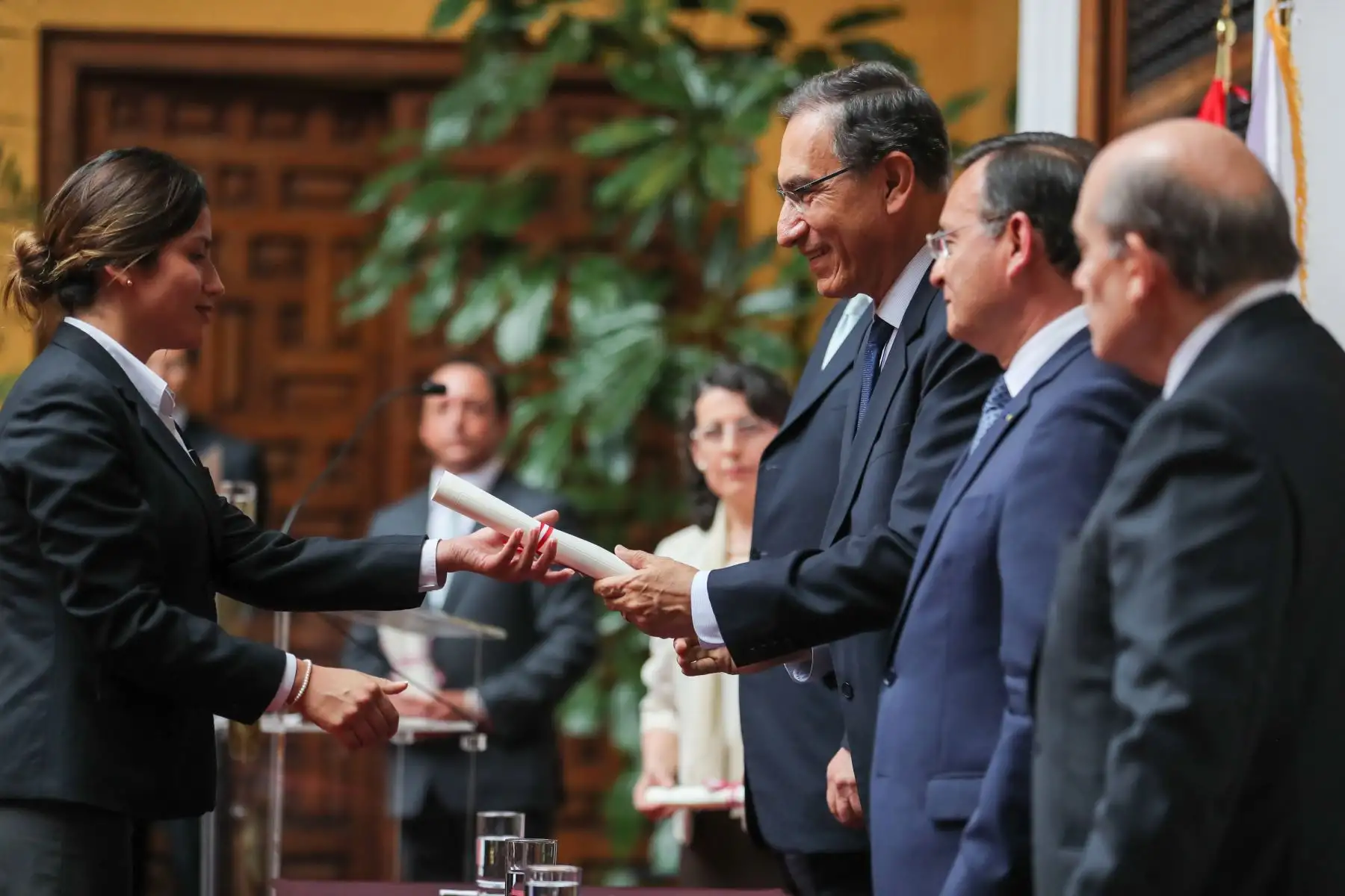 Presidente de la República,Martín Vizcarra, participa en la ceremonia central de graduación de la promoción ´’Mariscal Andrés Avelino Cáceres’ de la Academia Diplomática del Perú.Foto: ANDINA/Juan Carlos Guzman/Prensa Presidencia
