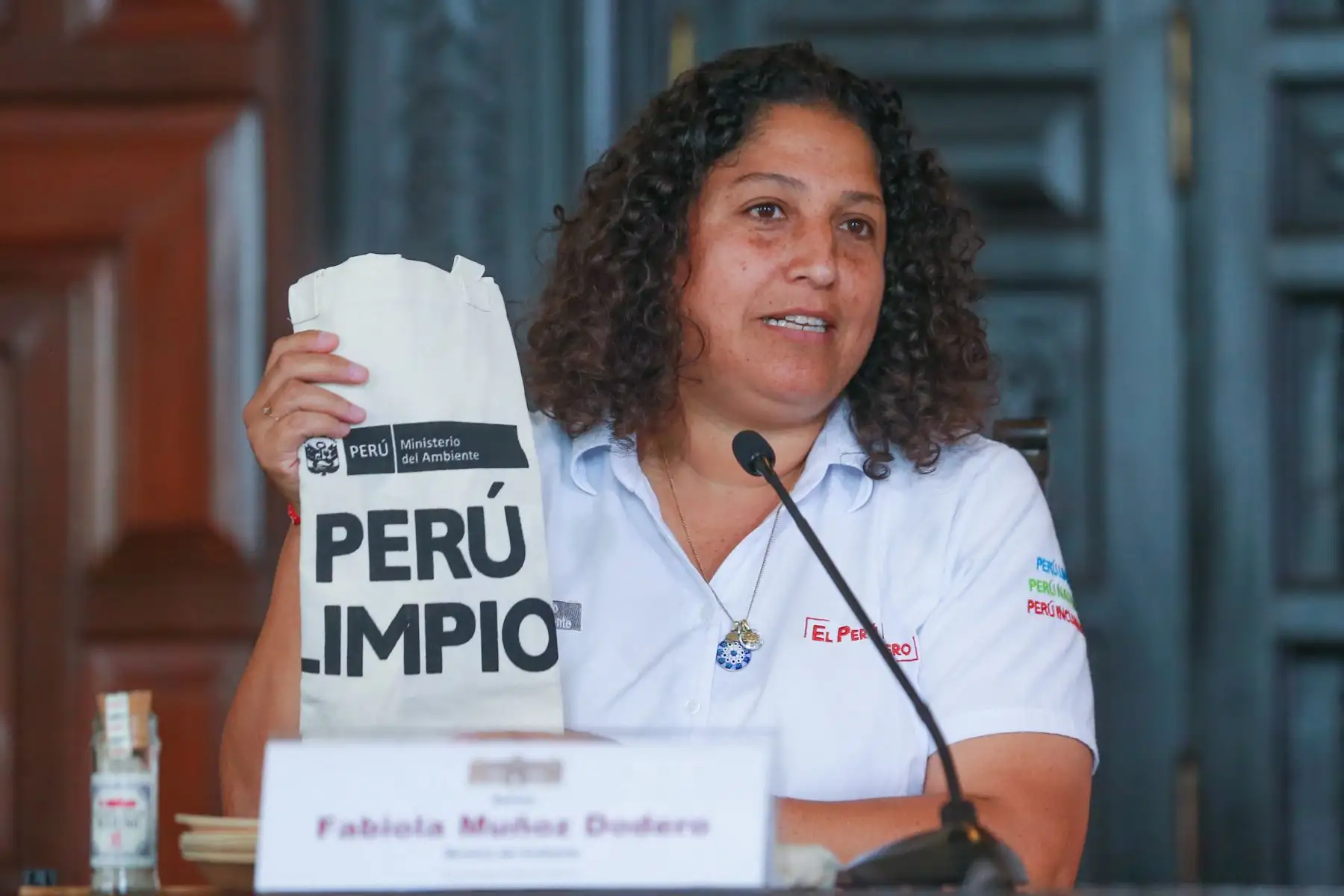 Jefe de Estado promulga ley que regula el plástico de un solo uso y suscribe el oficio con el que remite al Congreso el proyecto de Ley Orgánica de la Junta Nacional de Justicia. Foto: ANDINA/Prensa Presidencia
