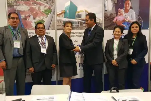El electo gobernador regional de Áncash, Juan Carlos Morillo Ulloa, dialogó con la ministra de Salud, Silvia Pessah.
