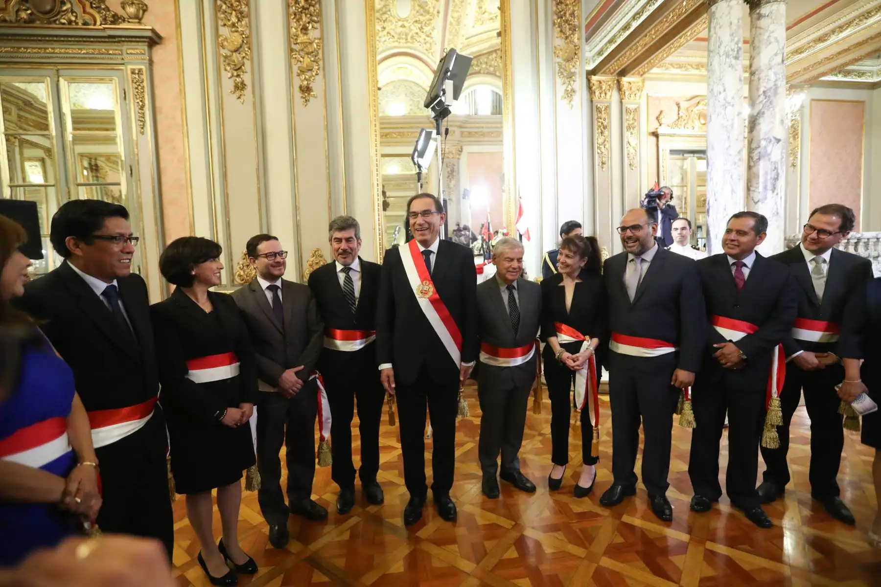 Presidente Vizcarra toma juramento a los ministros de Trabajo y Promoción del Empleo, Silvia Cáceres; Comercio Exterior y Turismo, Edgar Vásquez; y Cultura, Roger Valencia. Foto: ANDINA/Prensa Presidencia