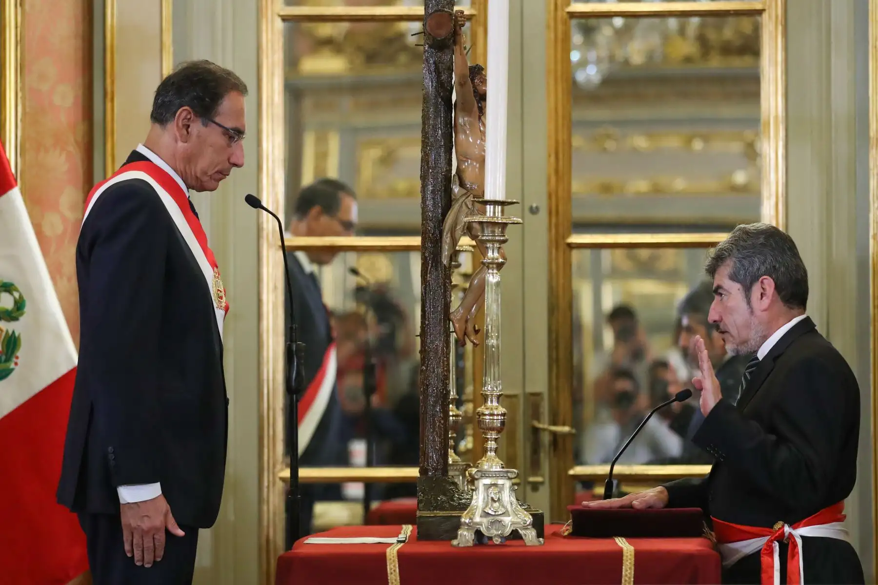 Presidente Vizcarra toma juramento a los ministros de Trabajo y Promoción del Empleo, Silvia Cáceres; Comercio Exterior y Turismo, Edgar Vásquez; y Cultura, Roger Valencia. Foto: ANDINA/Prensa Presidencia