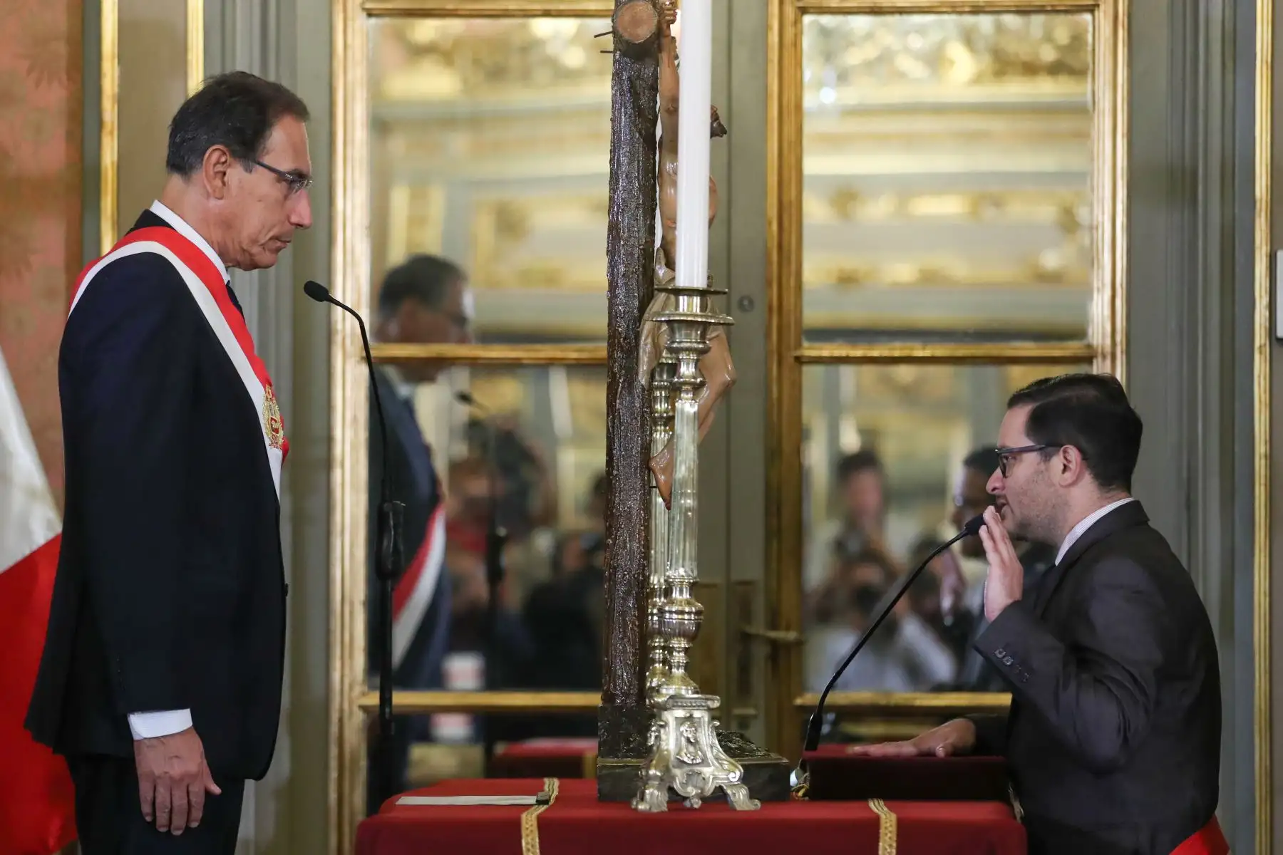 Presidente Vizcarra toma juramento a los ministros de Trabajo y Promoción del Empleo, Silvia Cáceres; Comercio Exterior y Turismo, Edgar Vásquez; y Cultura, Roger Valencia. Foto: ANDINA/Prensa Presidencia