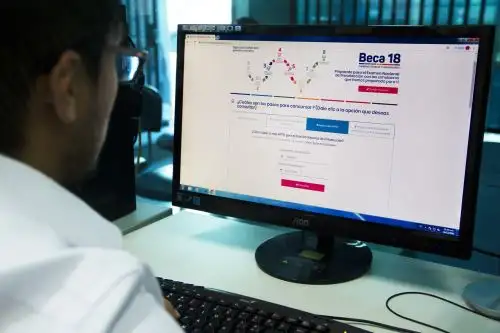 Los inscritos aptos también encontrarán en la página web la fecha, hora y lugar donde rendirán el Examen Nacional de Preselección.. Foto: Difusión