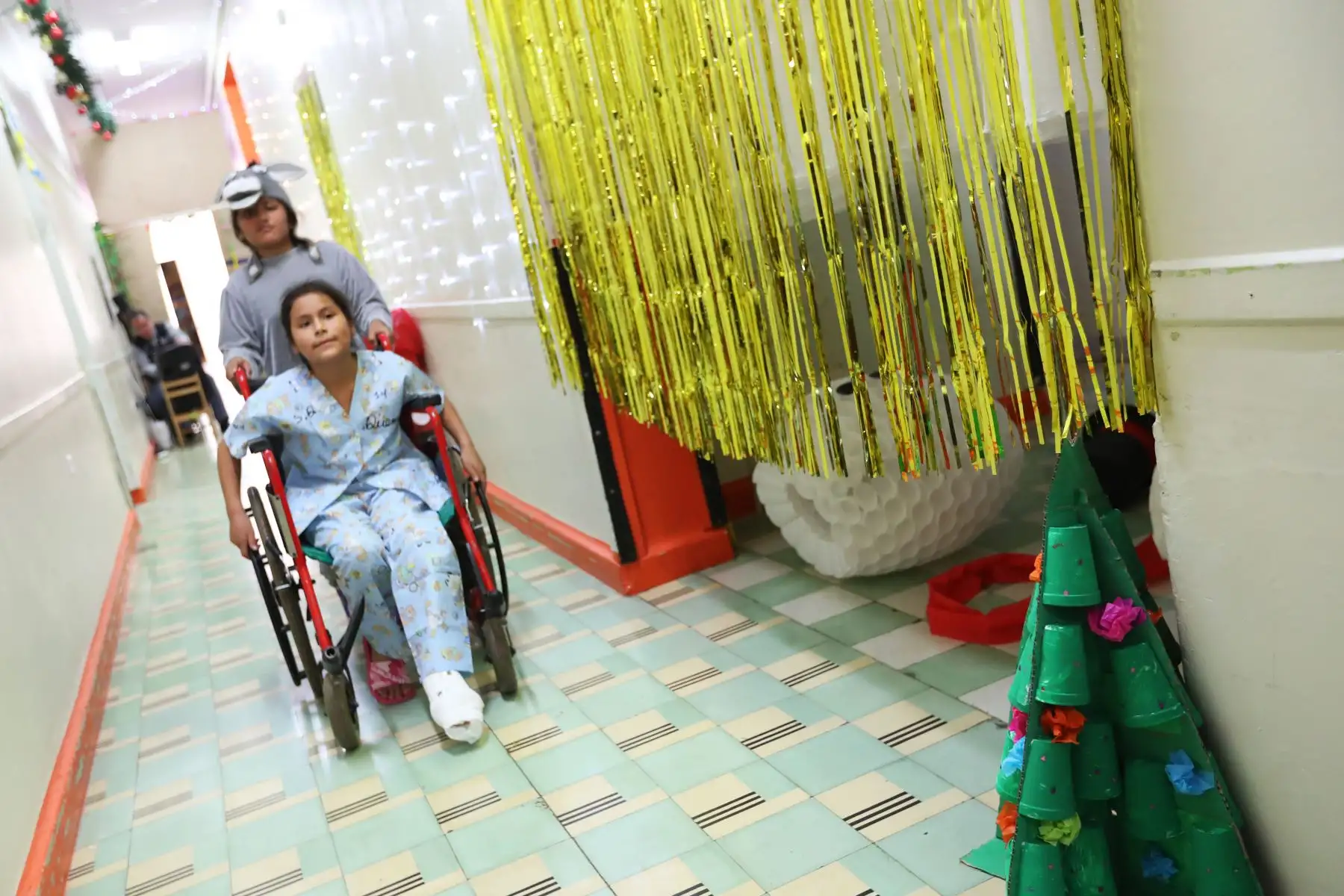 Los niños del departamento de quemados también disfrutaron y participaron de la celebración. Foto: ANDINA/Melina Mejía