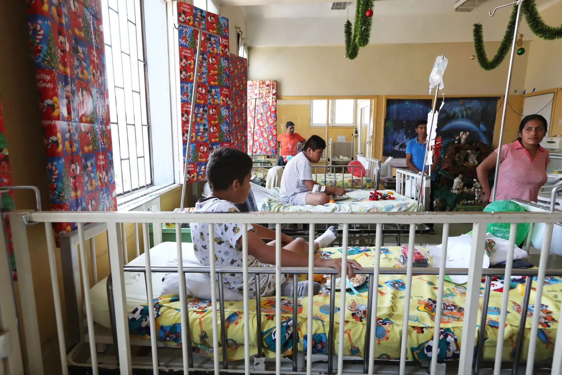 Los nacimientos buscan llevar alegría a los niños hospitalizados que por alguna circunstancia se encuentran recibiendo atención médica especializada en el INSN. Foto: ANDINA/Melina Mejía