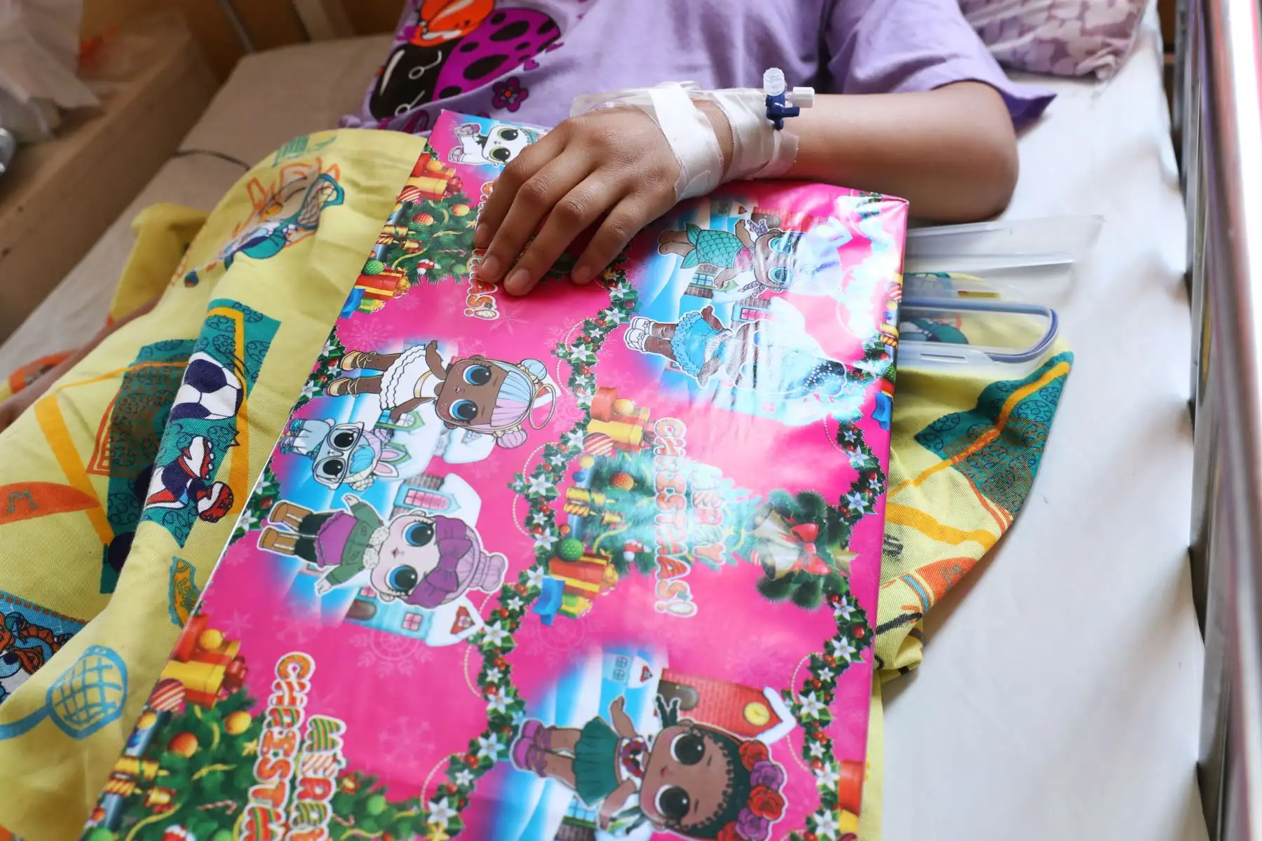 Los niños internos recibieron regalos y el cariño que siempre les brinda el personal medico y técnico del hospital. Foto: ANDINA/Melina Mejía