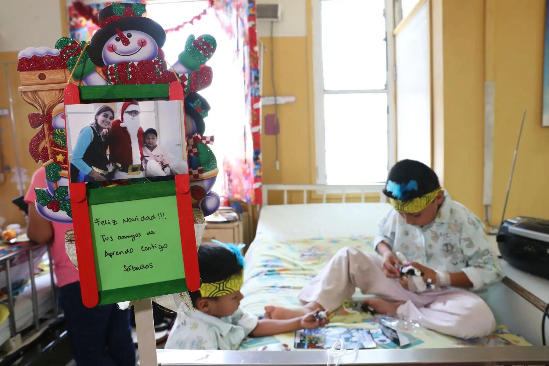 Los niños internos recibieron regalos y el cariño que siempre les brinda el personal medico y técnico del hospital. Foto: ANDINA/Melina Mejía