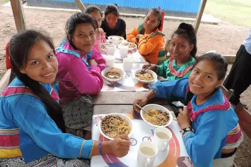 Alumnos de secundaria de zonas rurales recibirán desayuno, almuerzo y cena los siete días de la semana a partir del 2019.
