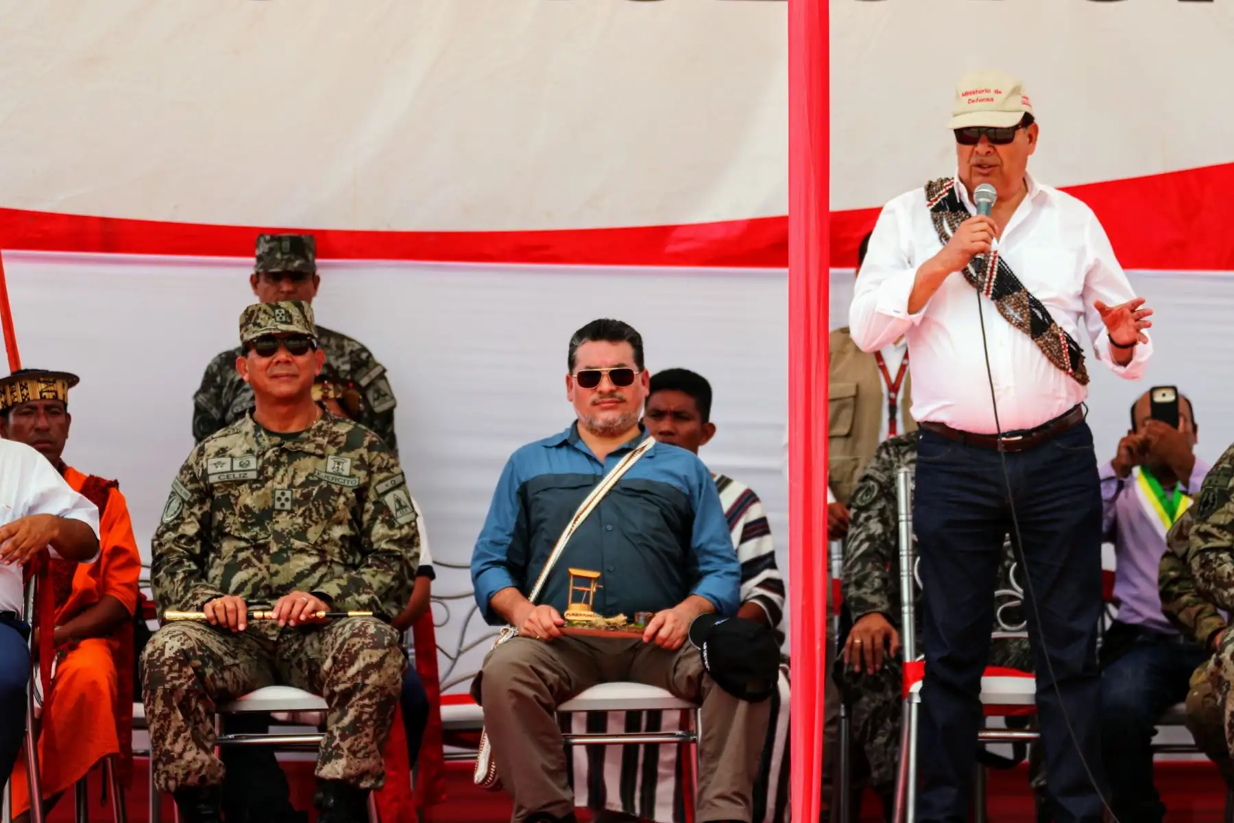Ministro de Defensa José Huerta participa en campaña cívica multisectorial del Comando Conjunto en Mazamari, El VRAEM. Foto: ANDINA/Luis Iparraguirre