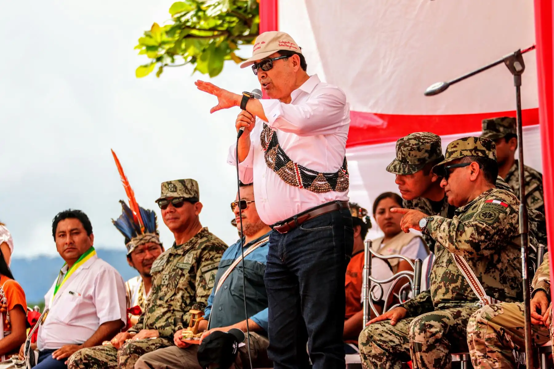 Ministro de Defensa José Huerta participa en campaña cívica multisectorial del Comando Conjunto en Mazamari, El VRAEM. Foto: ANDINA/Luis Iparraguirre