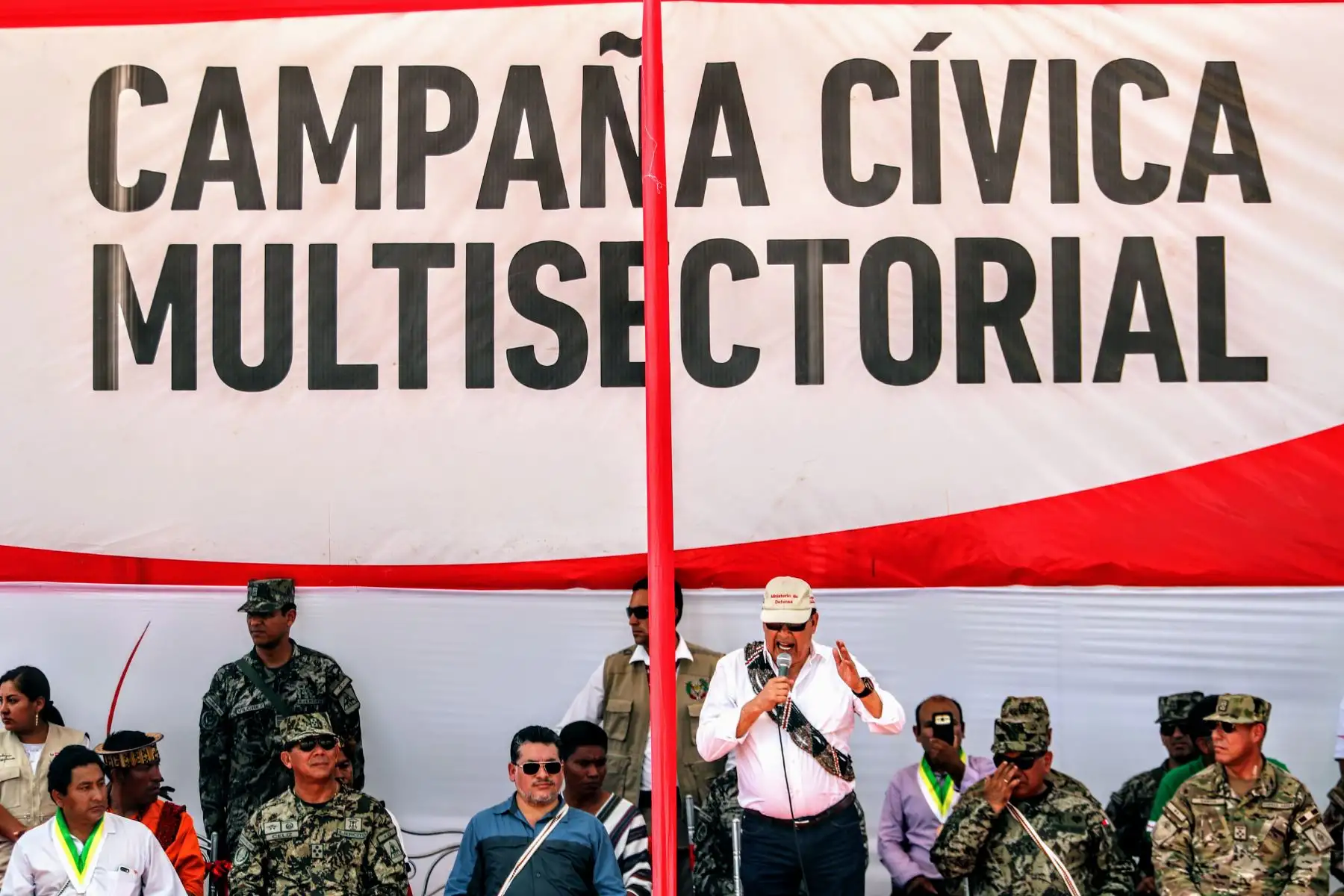 Ministro de Defensa José Huerta participa en campaña cívica multisectorial del Comando Conjunto en Mazamari, El VRAEM. Foto: ANDINA/Luis Iparraguirre