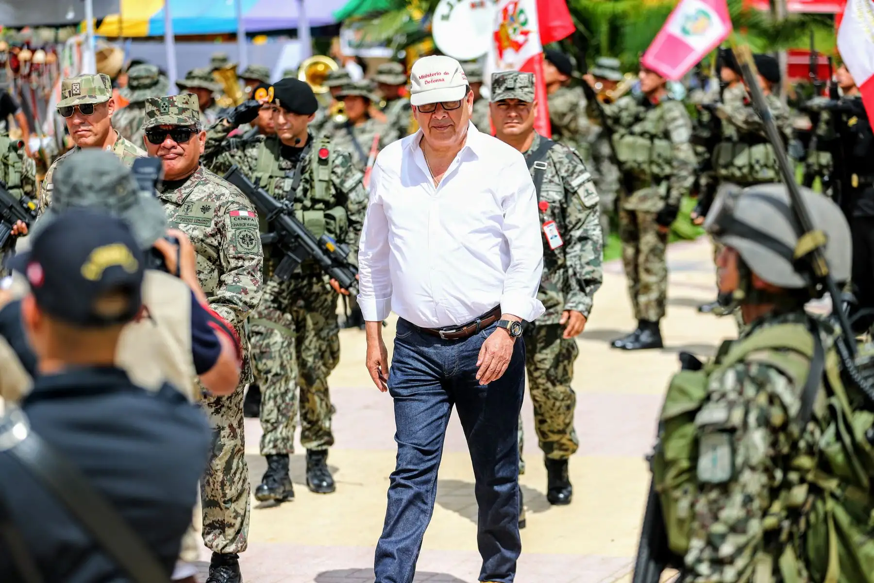 Ministro de Defensa José Huerta participa en campaña cívica multisectorial del Comando Conjunto en Mazamari, El VRAEM. Foto: ANDINA/Luis Iparraguirre