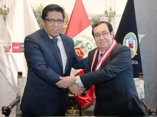 Ministro Vicente Zeballos destacó labor de Víctor Prado en el Poder Judicial.