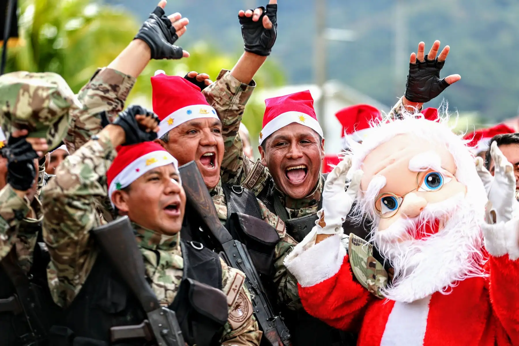Visita a la base de Pichari por fiestas navideñas por parte del ministro de Defensa José Huertas. Foto: ANDINA/Luis Iparraguirre