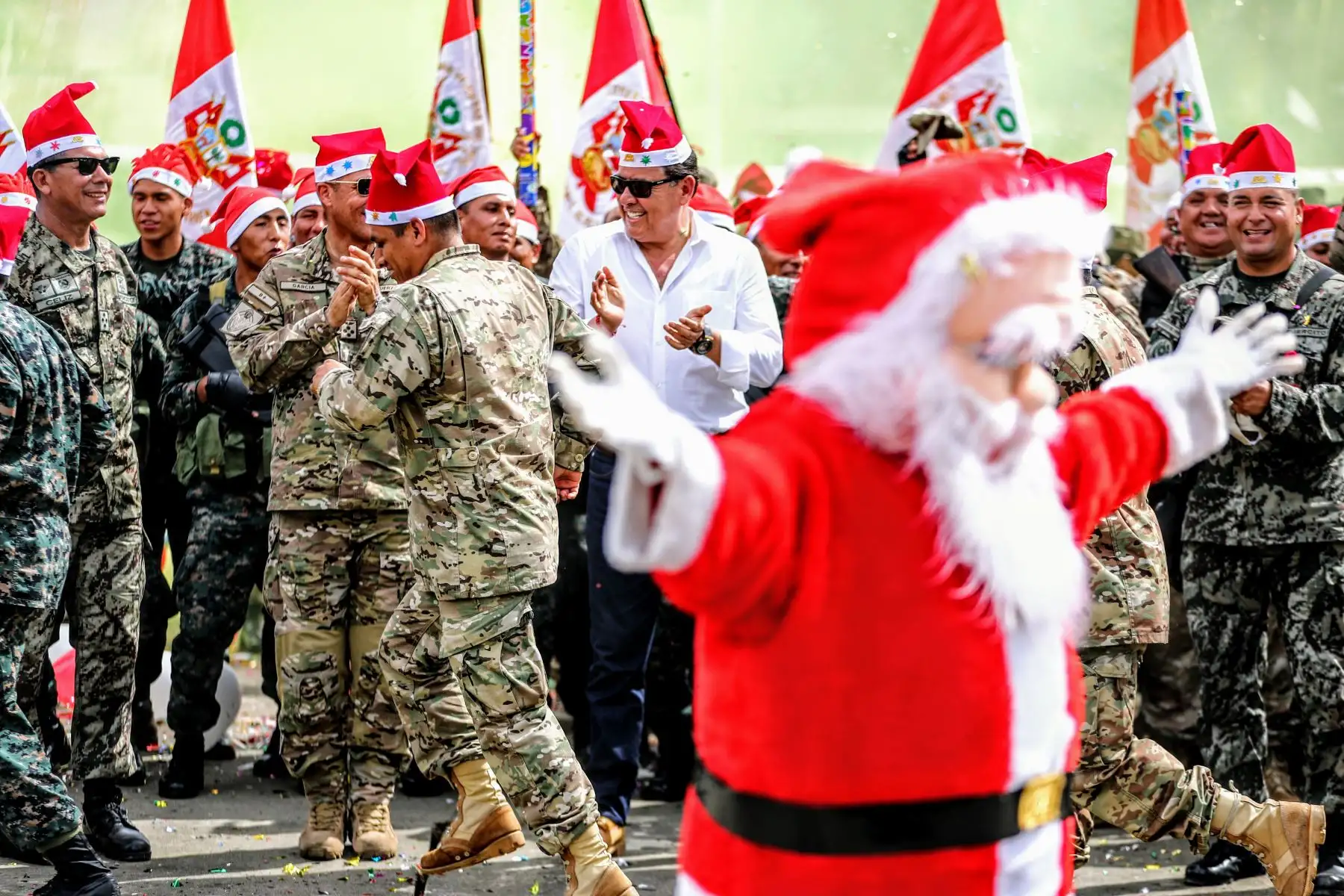Visita a la base de Pichari por fiestas navideñas por parte del ministro de Defensa José Huertas. Foto: ANDINA/Luis Iparraguirre