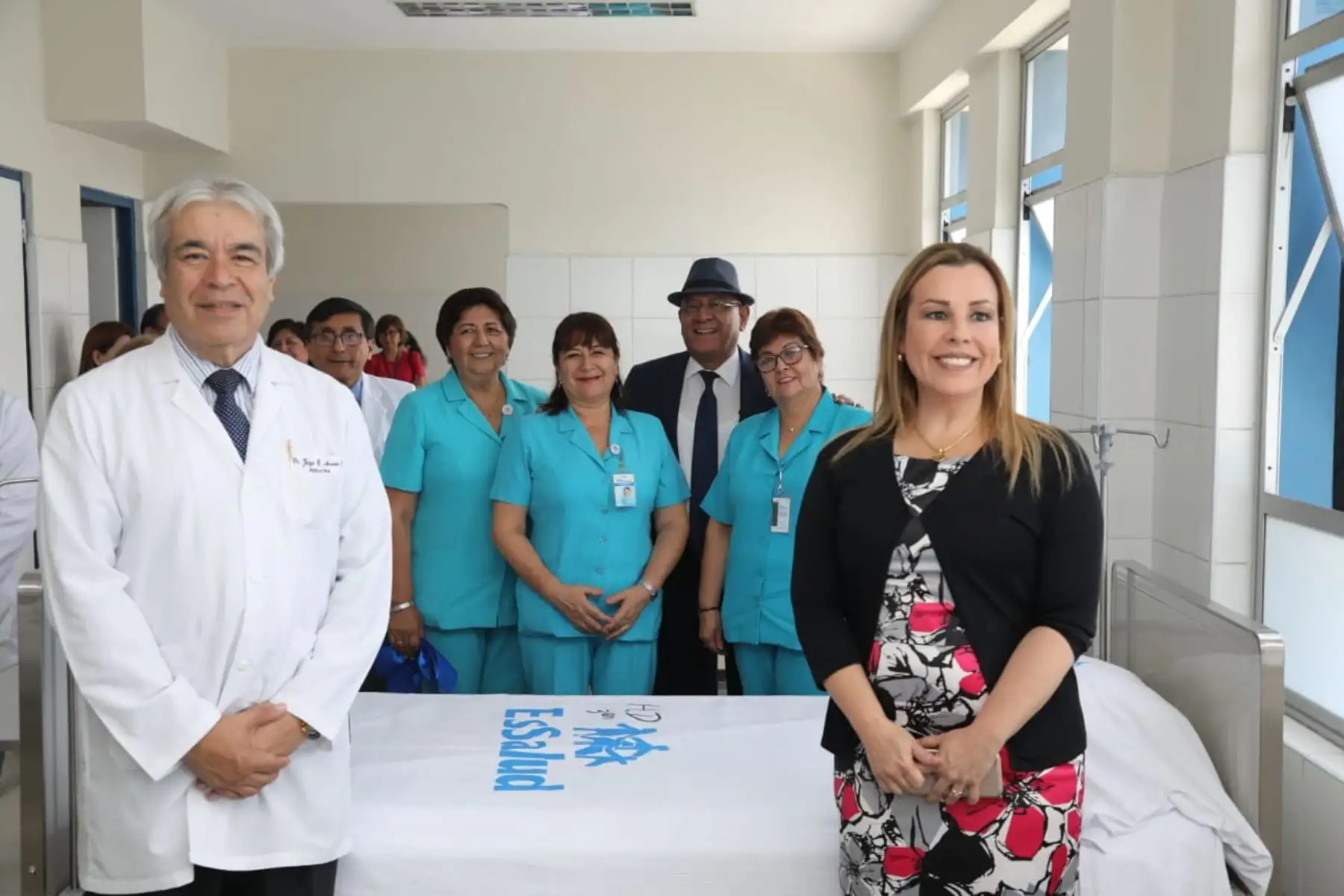 Presidenta ejecutiva de
EsSalud, Fiorella Molinelli, inagurò nuevos ambientes de
pediatría en Hospital Guillermo Almenara. Foto: ANDINA/Essalud