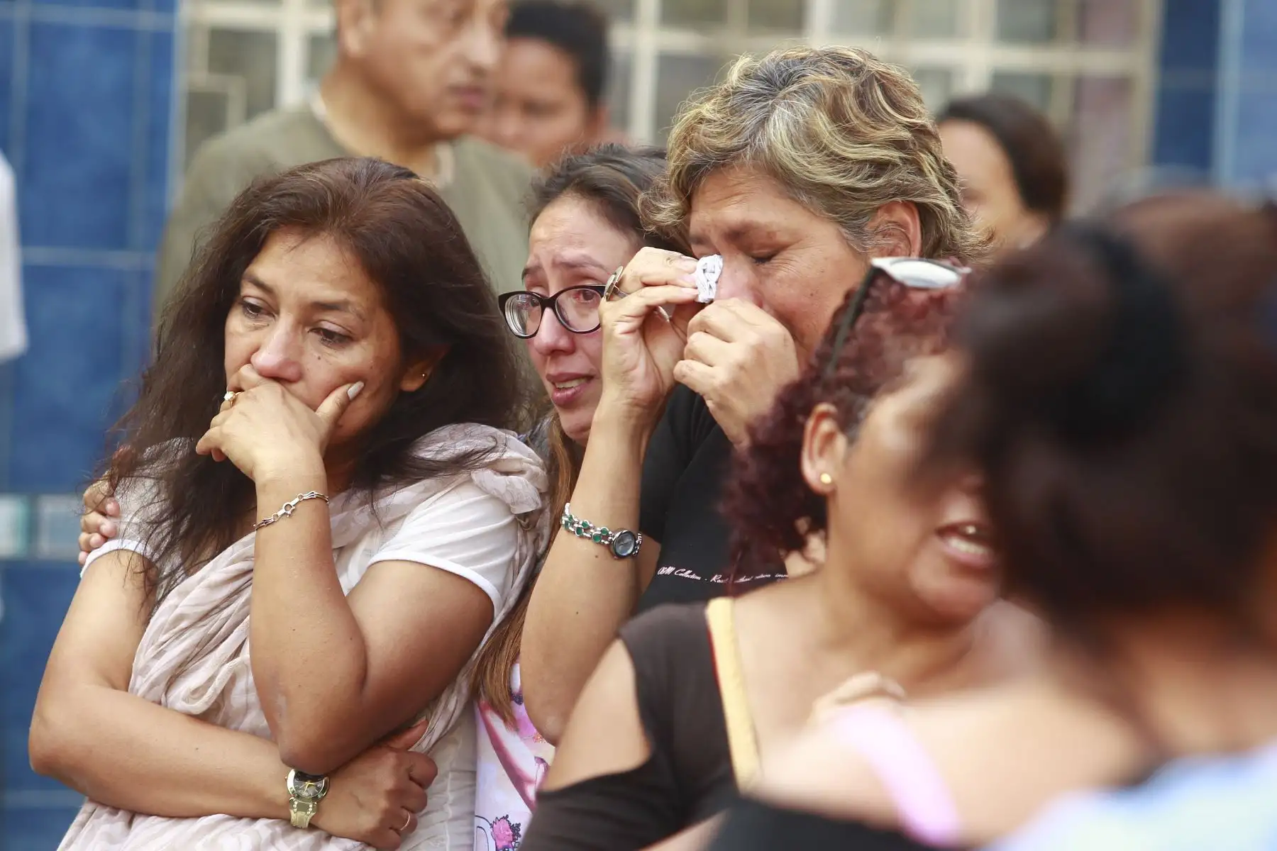 Tres menores de edad fallecieron esta tarde en un incendio que consumió parte de una vivienda multifamiliar en el distrito de La Perla, Callao.Foto: ANDINA/Eddy Ramos