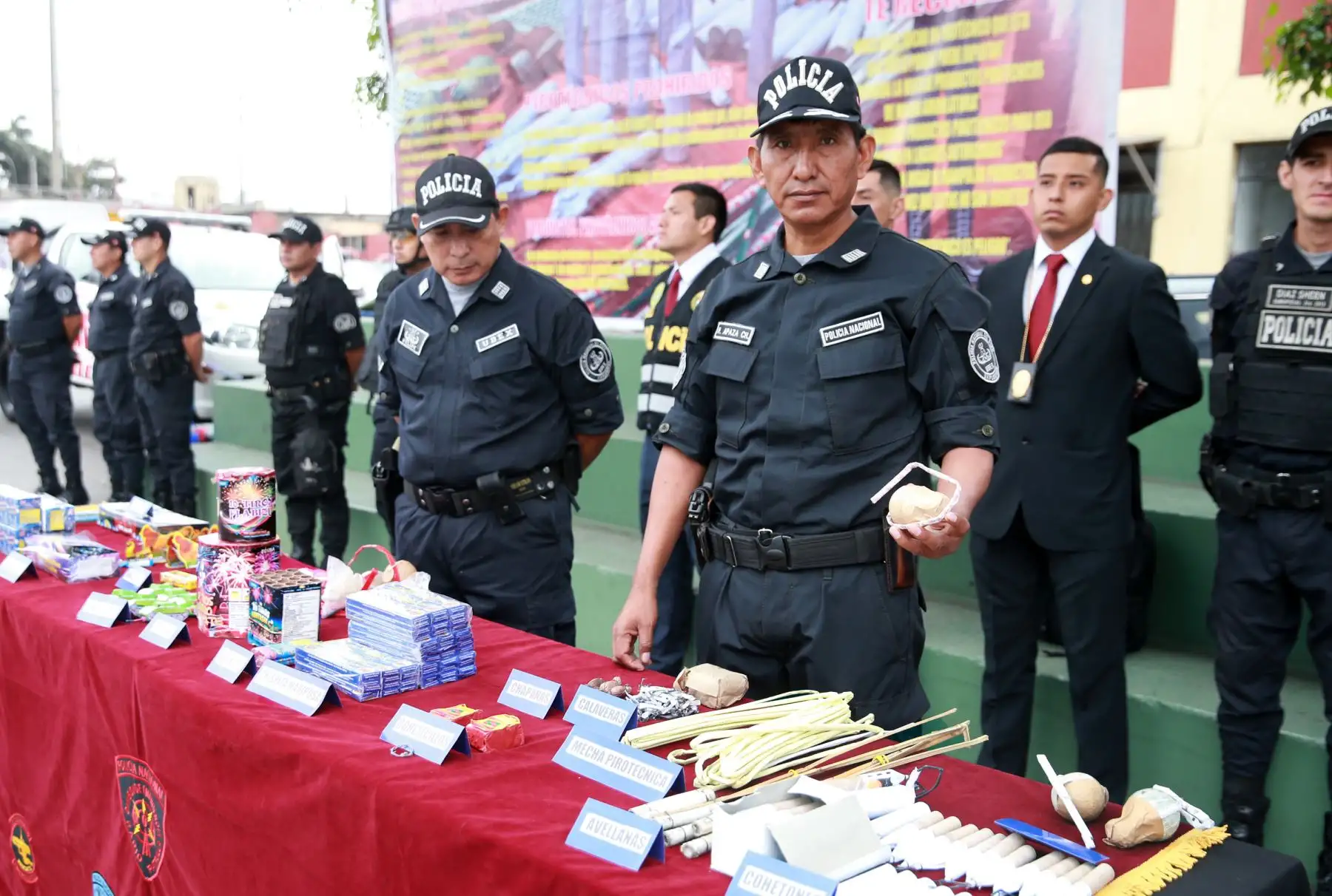 La Policia Nacional del Perú ha puesto en ejecución el Plan de Operaciones Generales  "Noel 2018",durante las Fiestas Navideñas y Año Nuevo .Foto: ANDINA/Norman Córdova