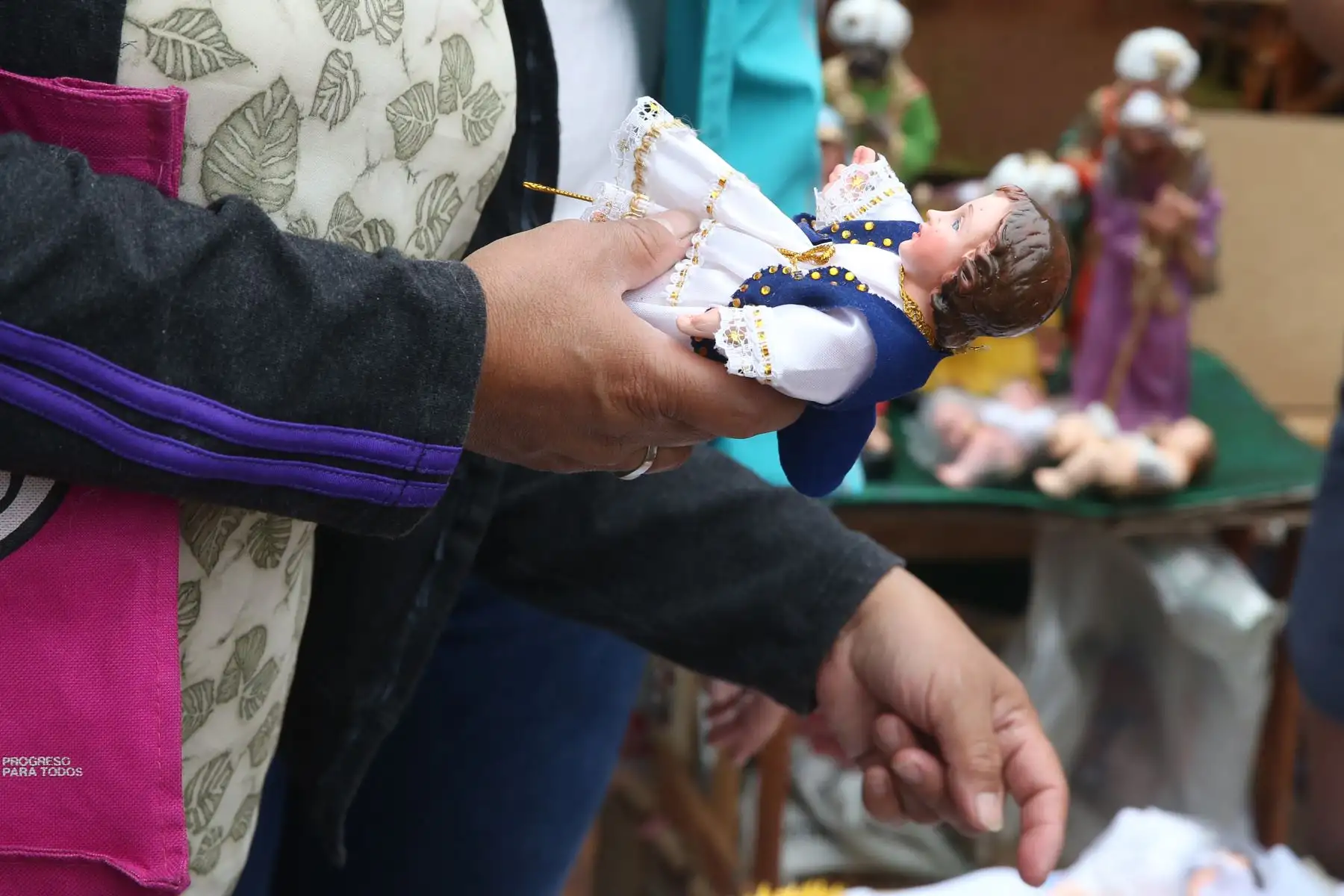 Zonas comerciales de la capital se han visto abarrotados de personas en los últimos días para realizar las denominadas “compras de último momento” por Navidad. Foto: ANDINA/Vidal Tarqui