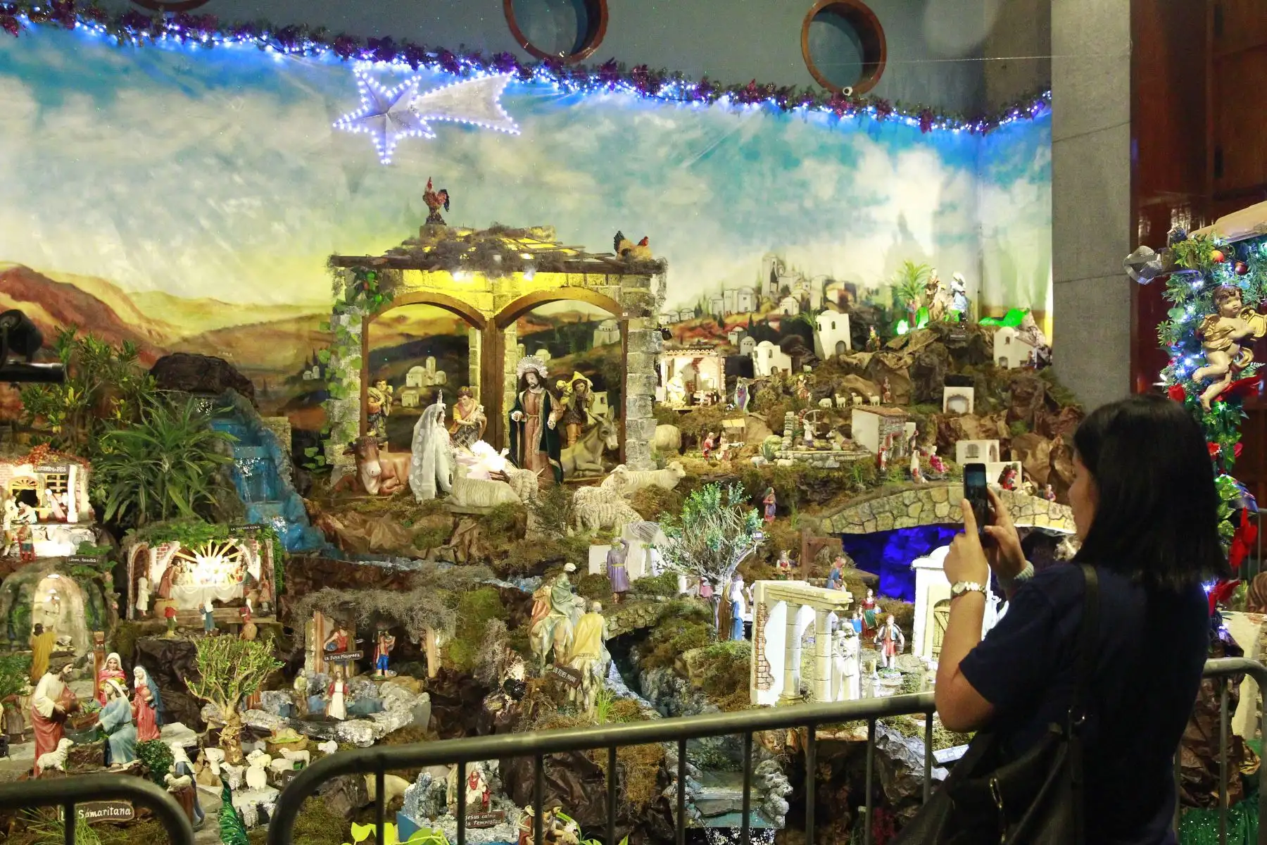 Iglesia de las Nazarenas presenta original Nacimiento por Navidad.Foto: ANDINA/Eddy Ramos