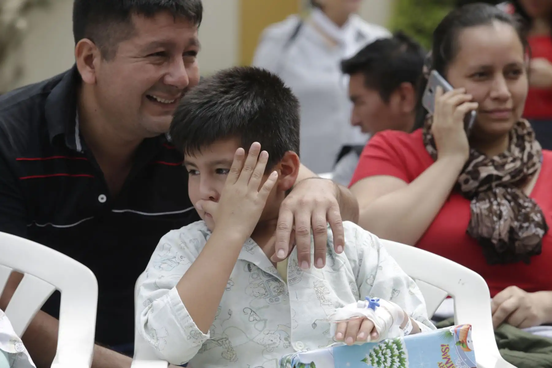 Familiares celebran la navidad junto a sus hijos en el Instituto Nacional de Salud del Niño (INSN)  Foto: ANDINA/Nathalie Sayago