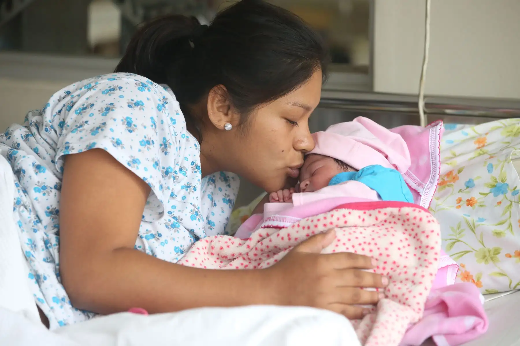 El Instituto Nacional Materno Perinatal, celebra con gran alegría el nacimiento de los primeros bebés de Navidad, segunda bebé Victoria Gael de la señora Francesca Dayana Huaman. Foto: ANDINA/Vidal Tarqui