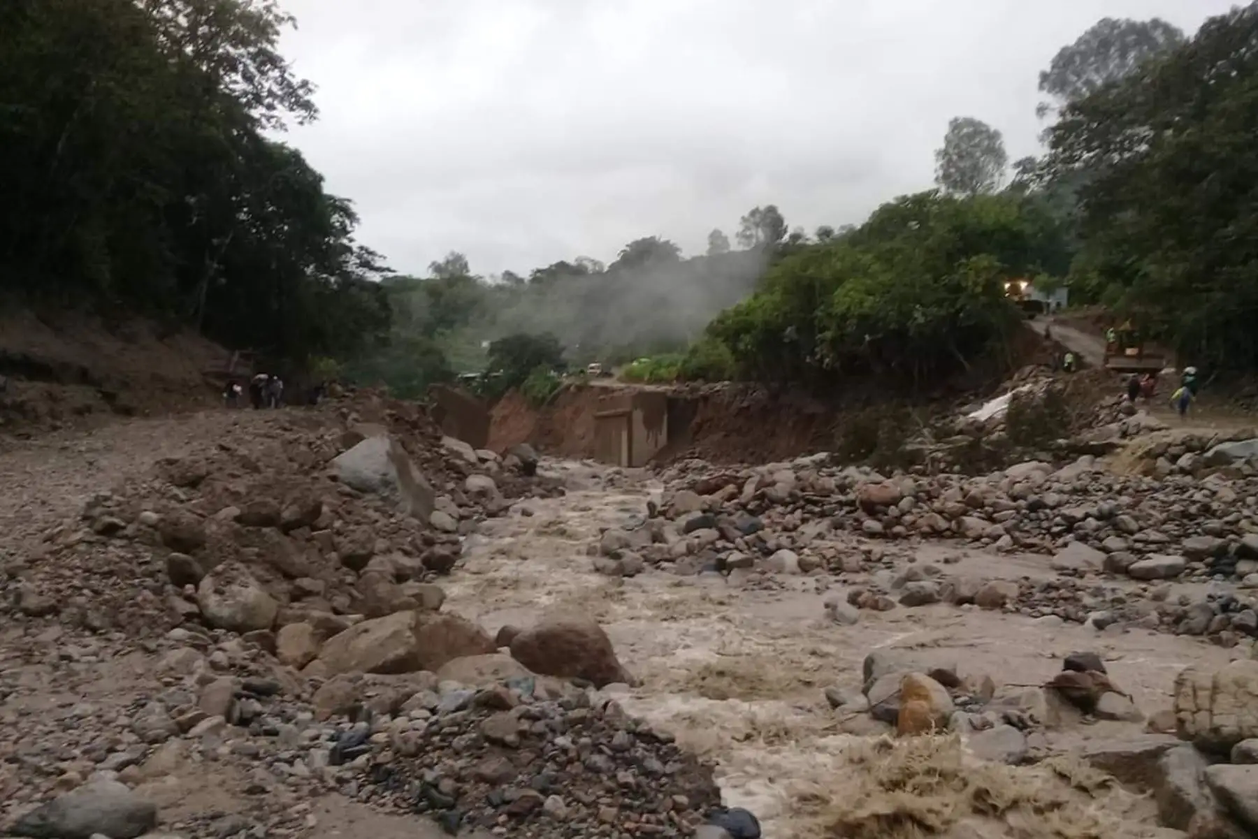 Confirman hallazgo de cadáver de segundo desaparecido por huaico en Huayopata, en Cusco. ANDINA