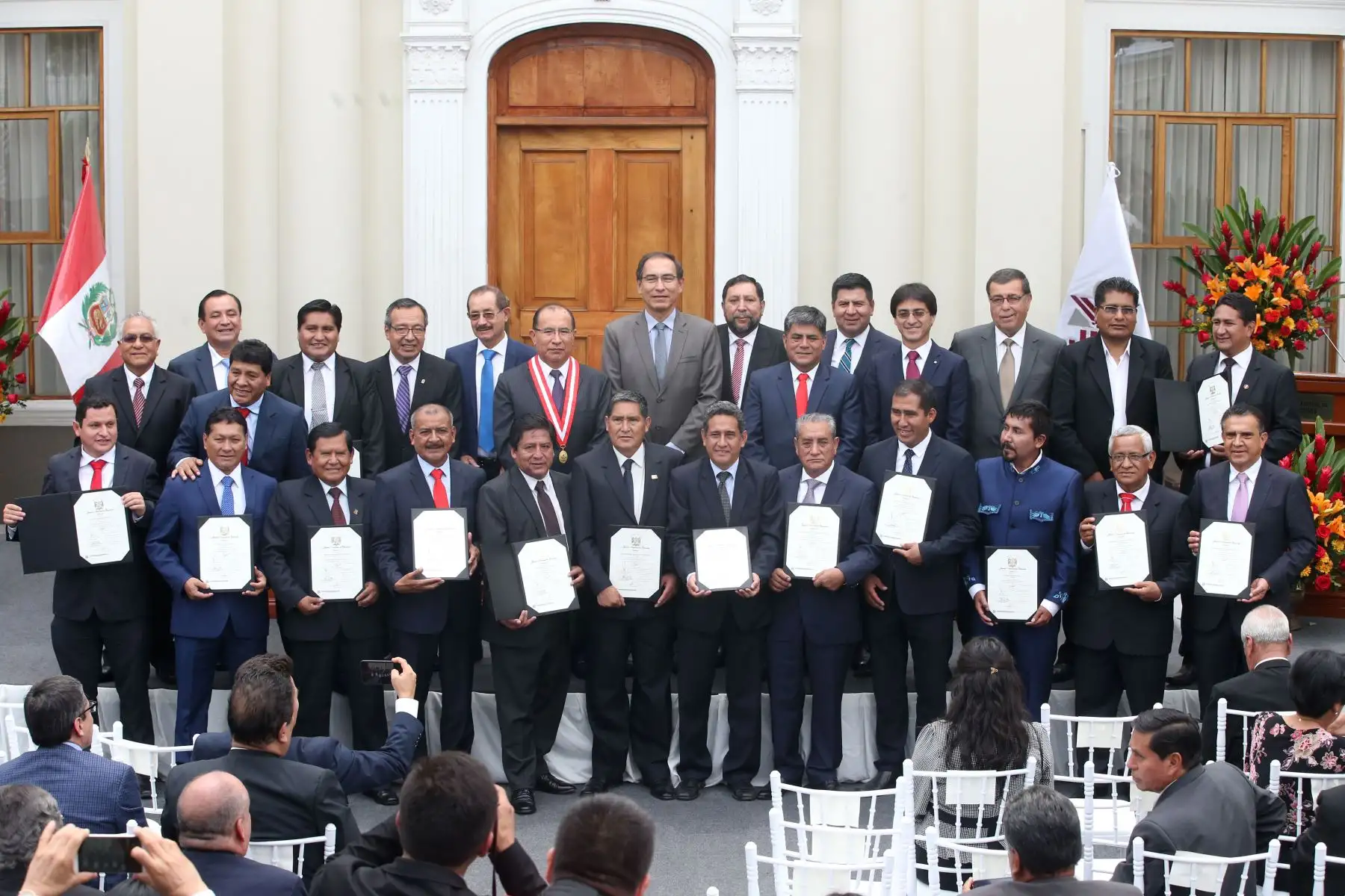 El presidente de la República, Martín Vizcarra, invocó a los gobernadores y vicegobernadores regionales a ser sus principales aliados en la lucha contra la corrupción. Foto: ANDINA/Vidal Tarqui
