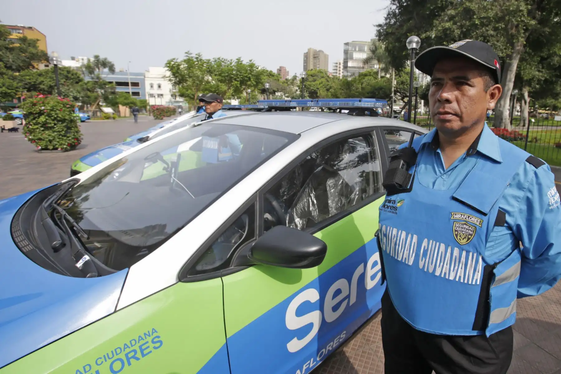 El alcalde de Miraflores, Jorge Muñoz, presentó una moderna flota de vehículos que se integran a las labores de vigilancia en la jurisdicción. Además, de dos unidades de transporte municipal Munibus. Foto: ANDINA/Nathalie Sayago